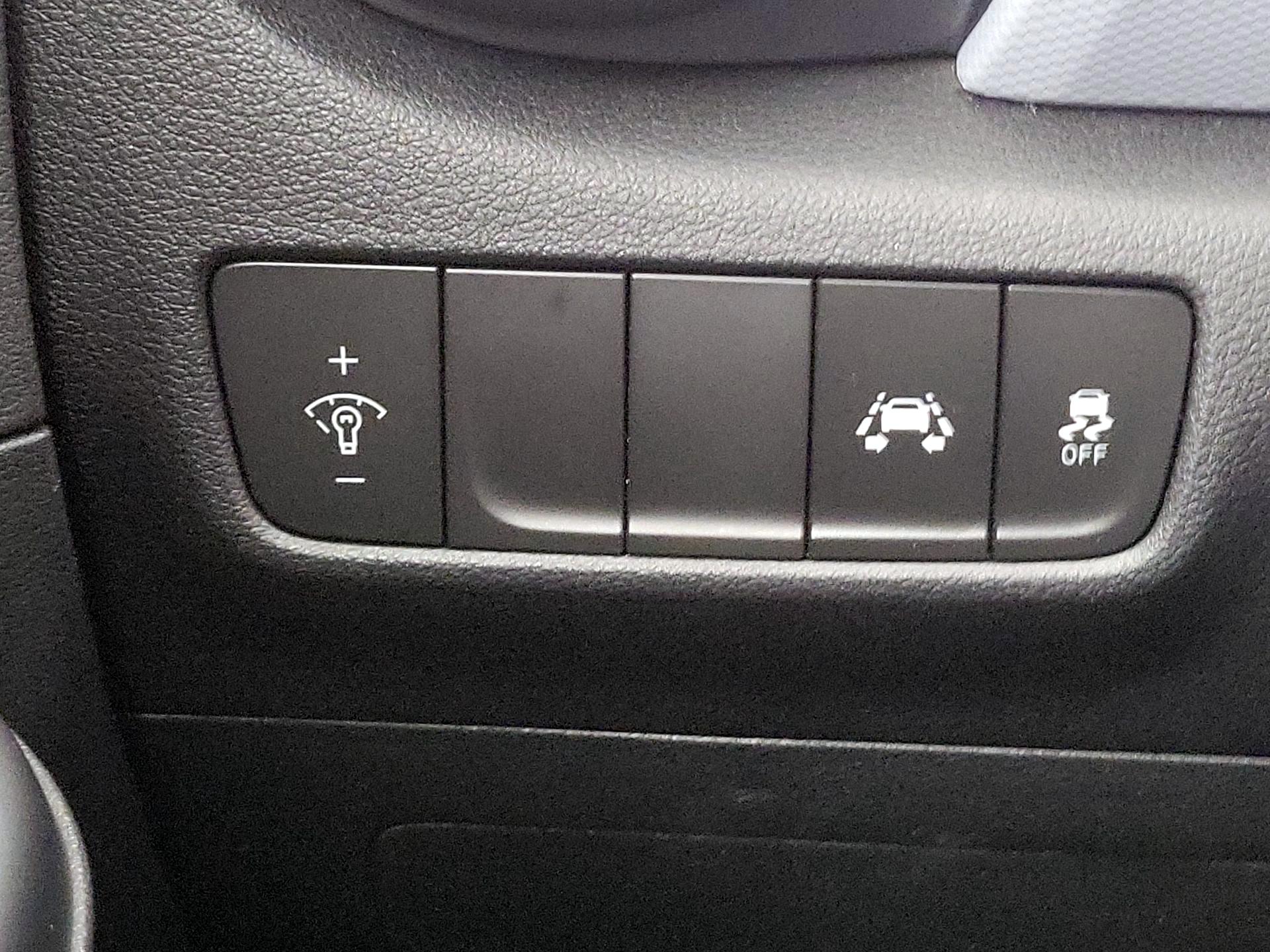 Thumbnail: 2020 Hyundai Kona - 13