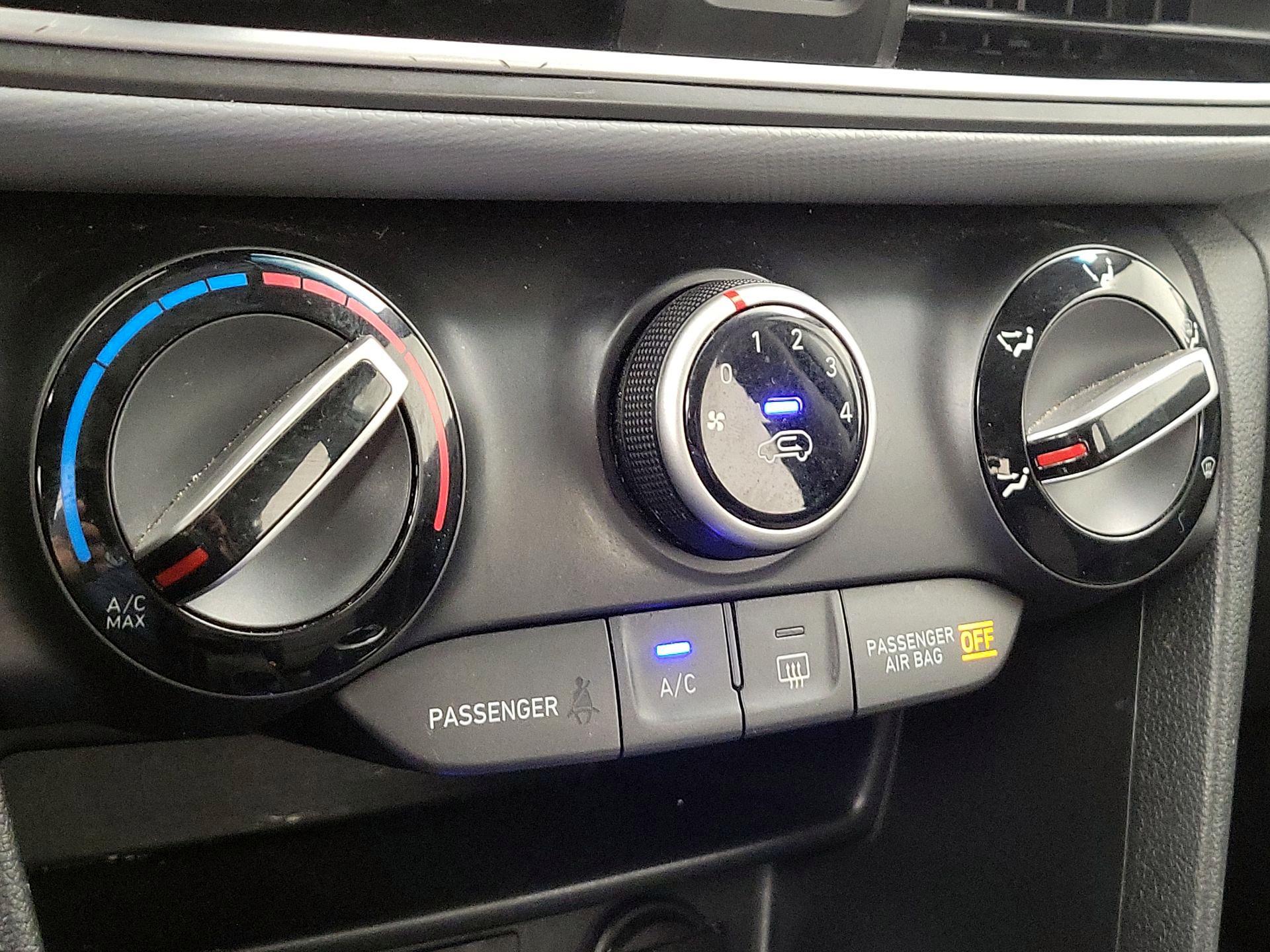 Thumbnail: 2020 Hyundai Kona - 16