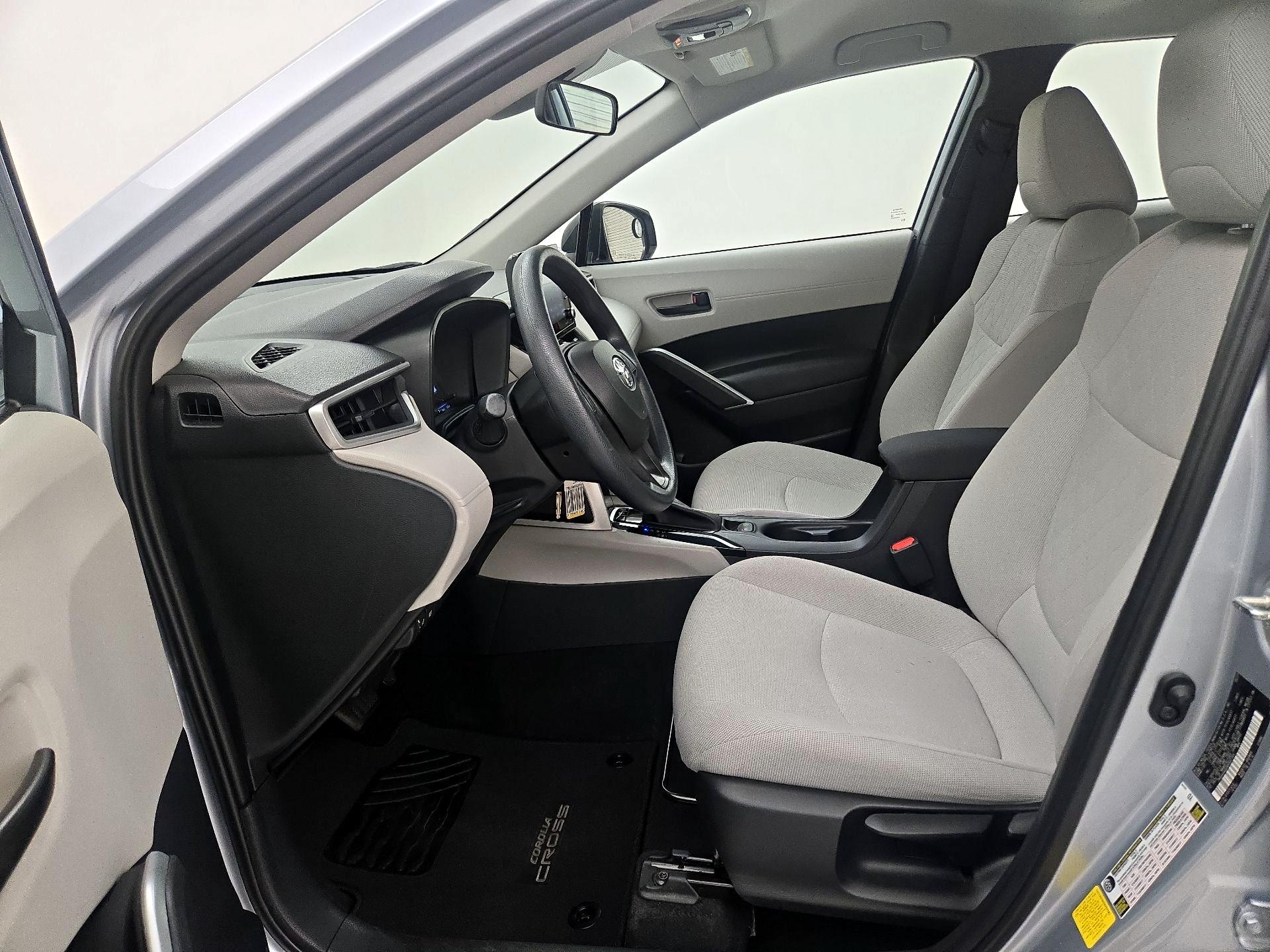 Thumbnail: 2022 Toyota Corolla Cross - 11