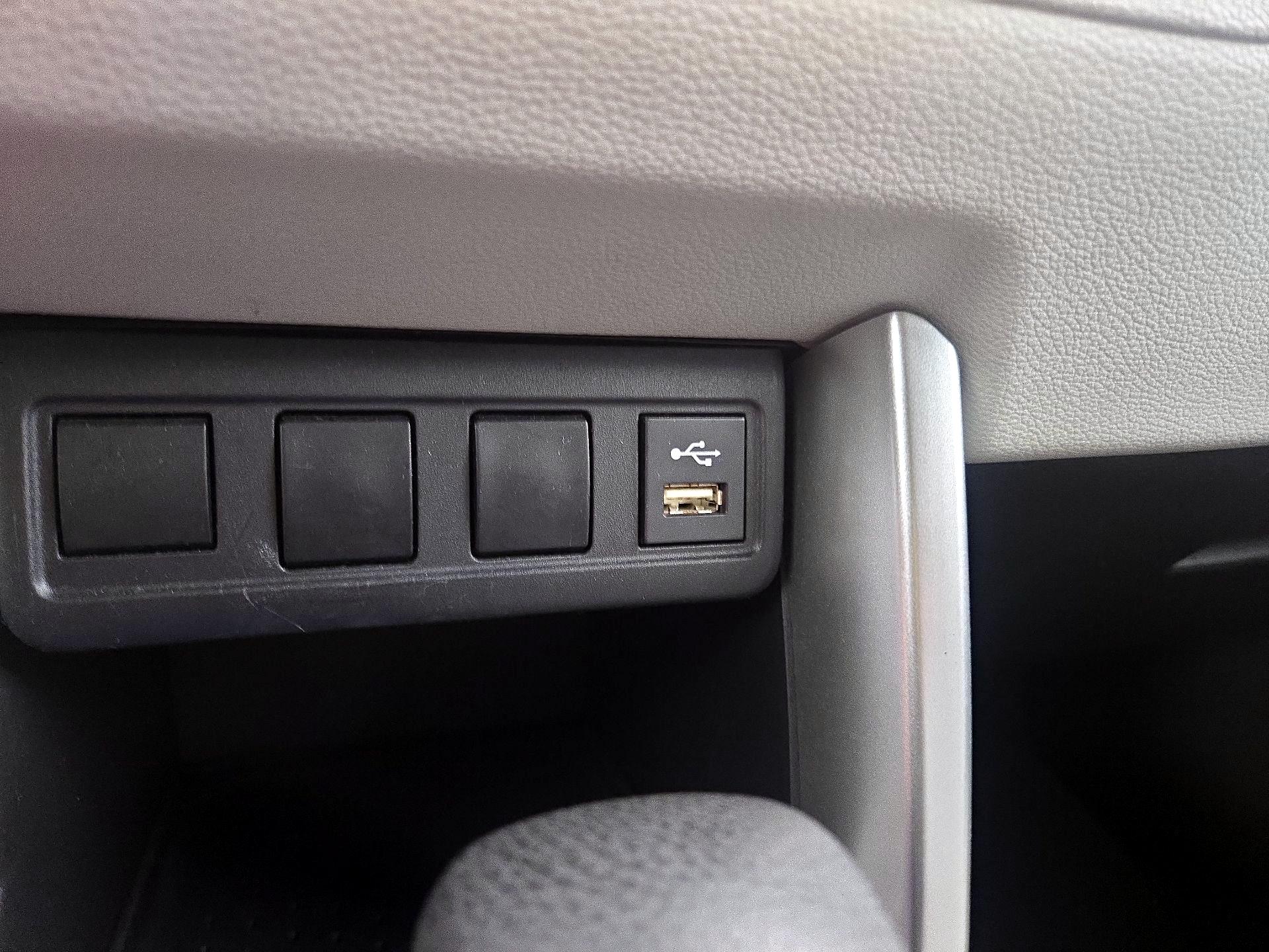 Thumbnail: 2022 Toyota Corolla Cross - 18