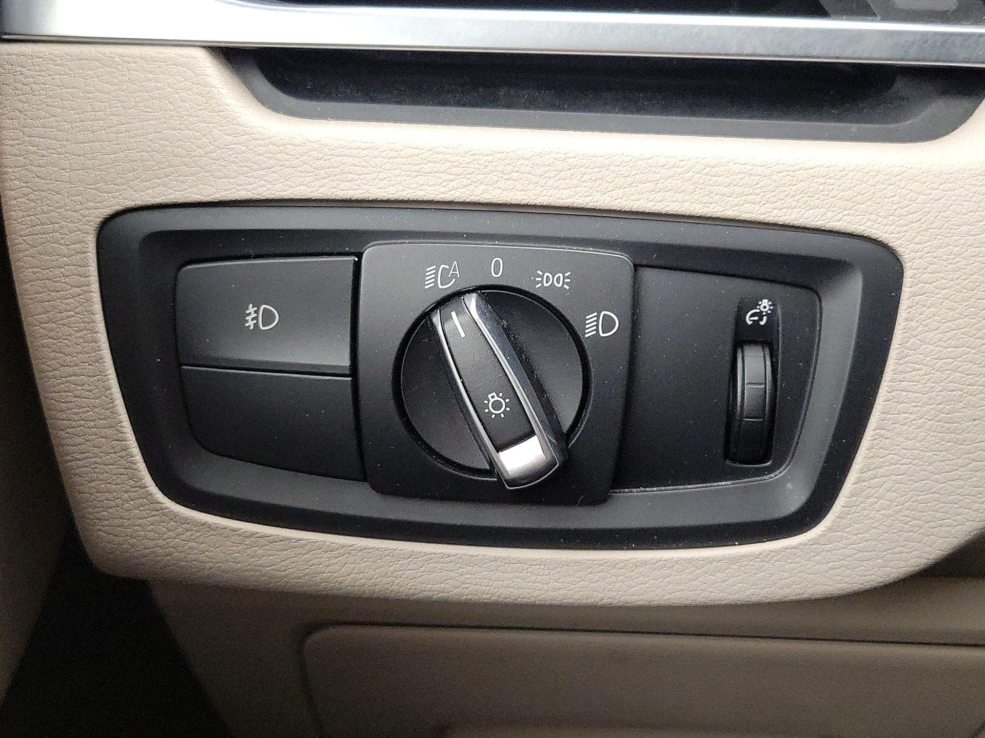 Thumbnail: 2018 BMW X1 - 13