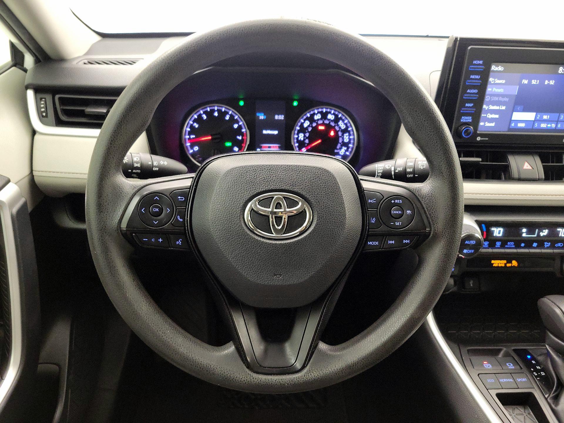 Thumbnail: 2021 Toyota RAV4 - 10