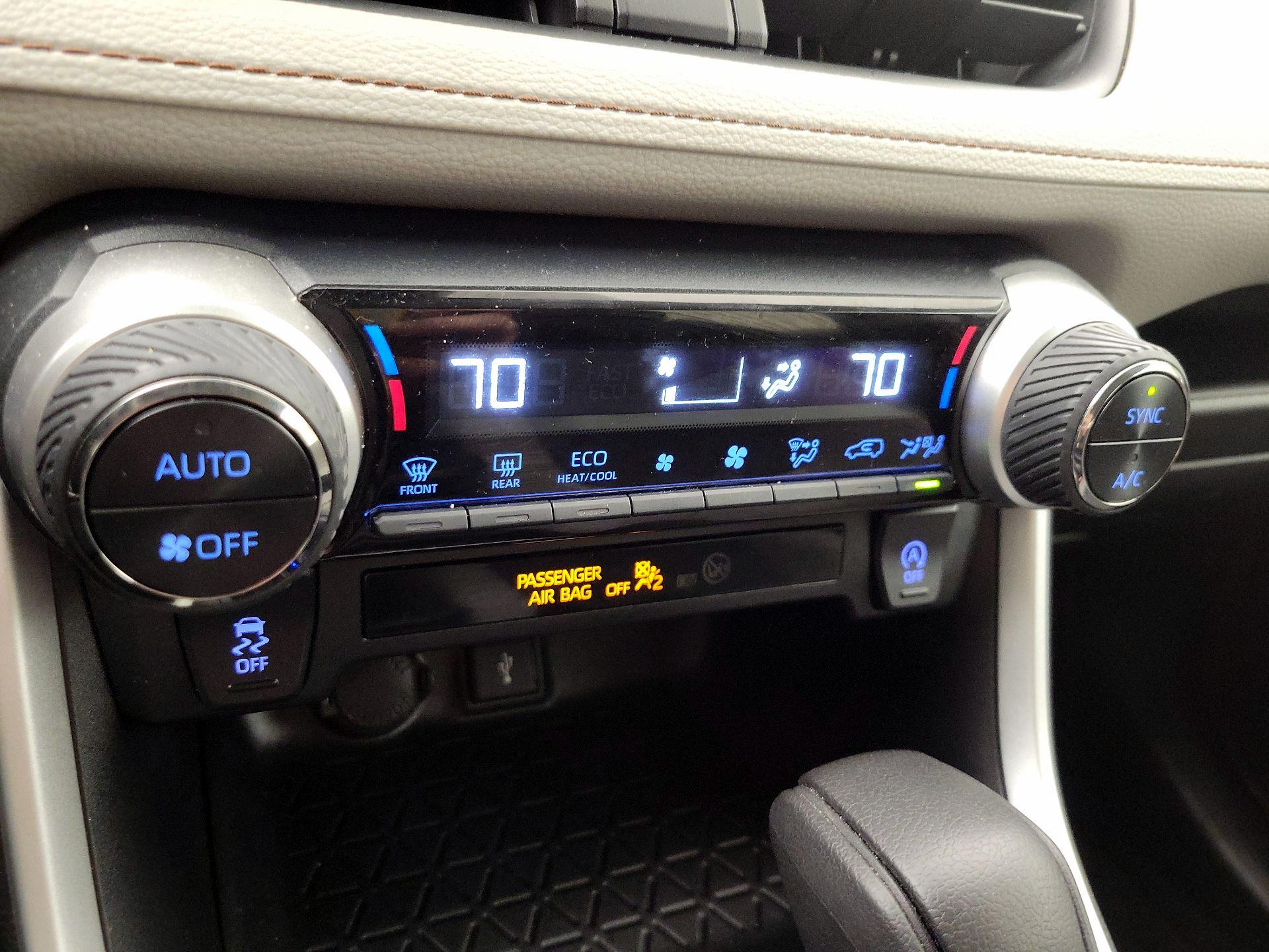 Thumbnail: 2021 Toyota RAV4 - 16