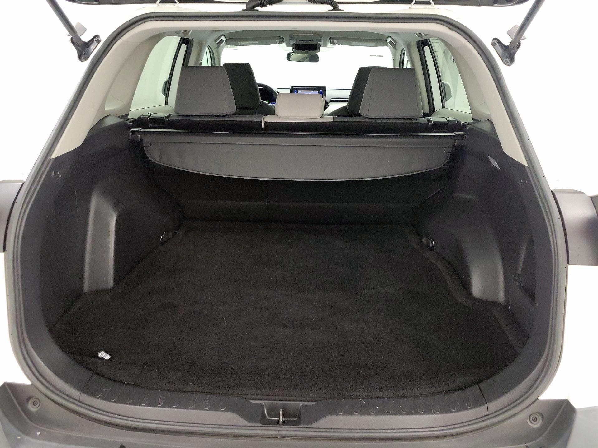 Thumbnail: 2021 Toyota RAV4 - 20