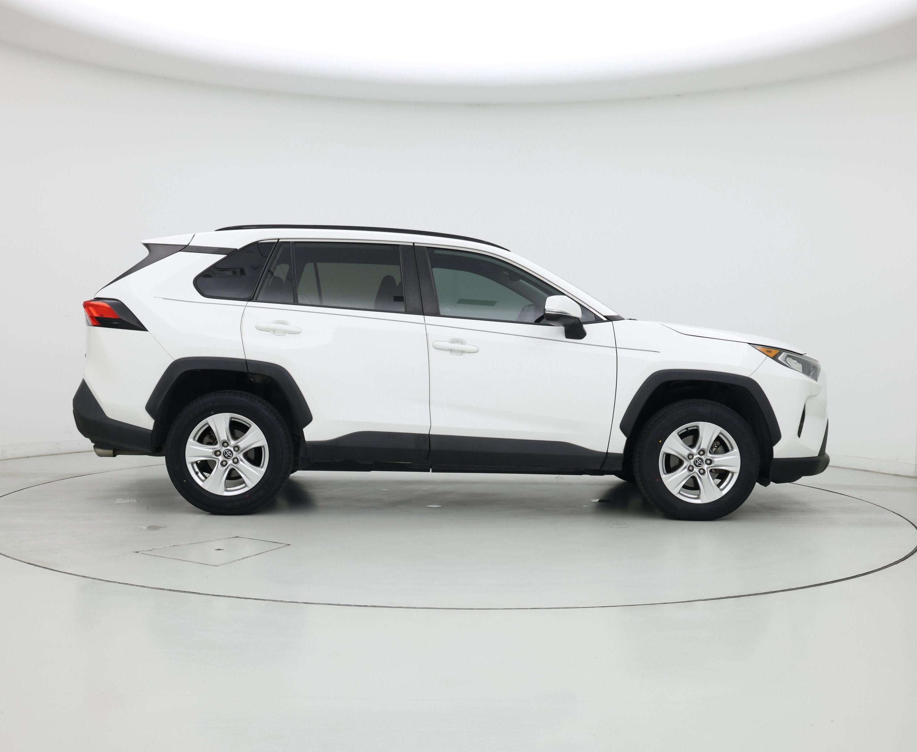 Thumbnail: 2021 Toyota RAV4 - 7