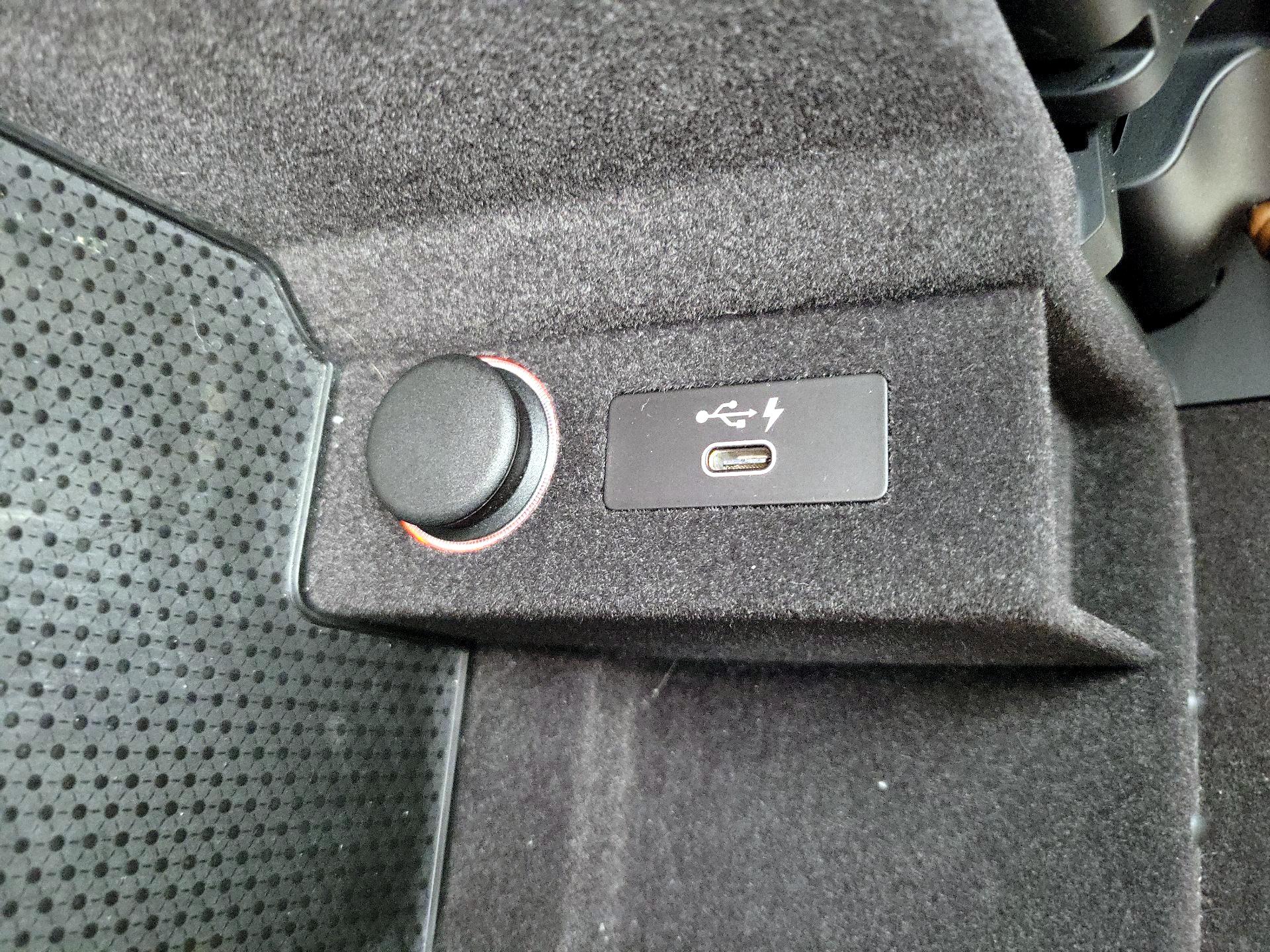 Thumbnail: 2019 BMW 8 Series - 19