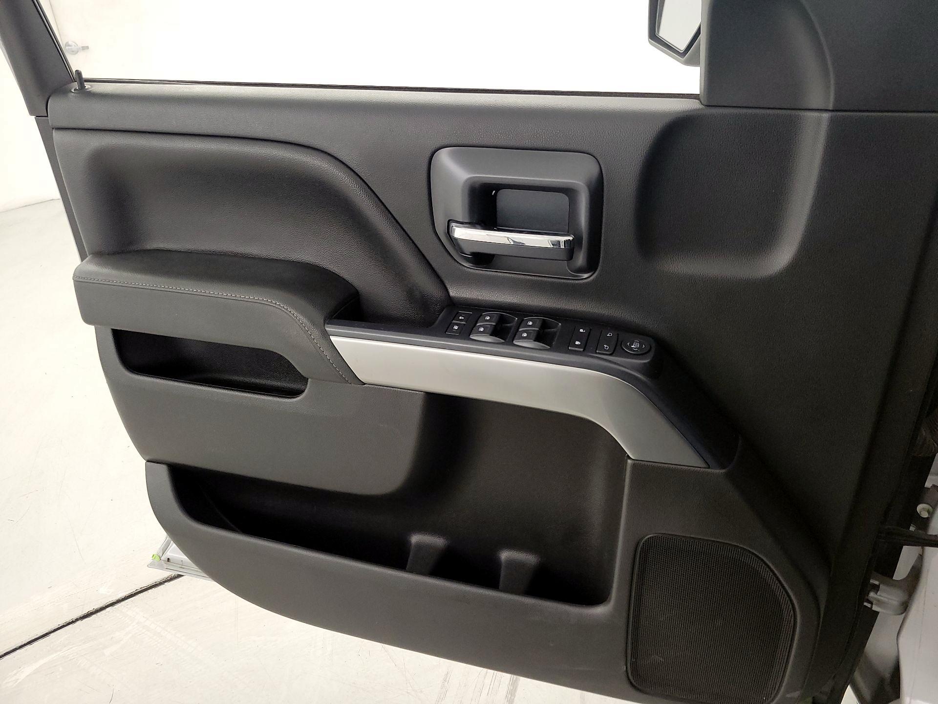 Thumbnail: 2018 Chevrolet Silverado 1500 - 12