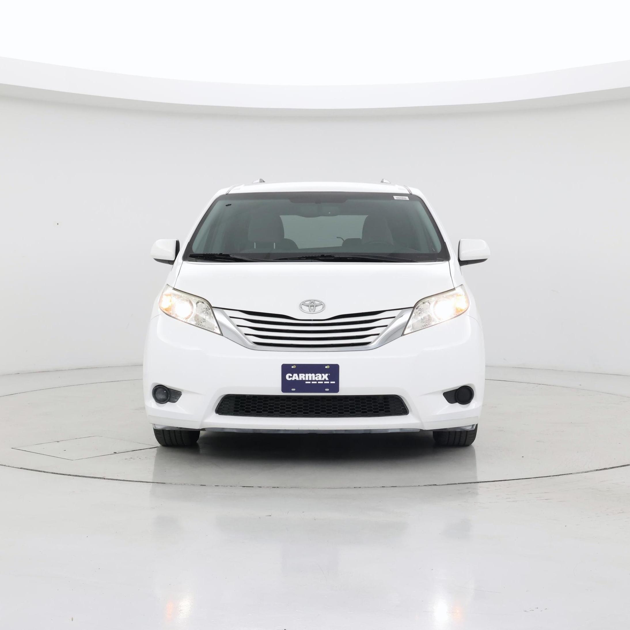 Thumbnail: 2015 Toyota Sienna - 5