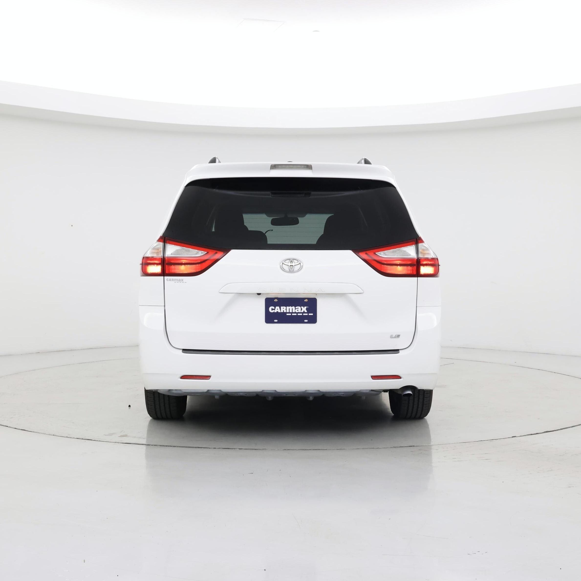 Thumbnail: 2015 Toyota Sienna - 6