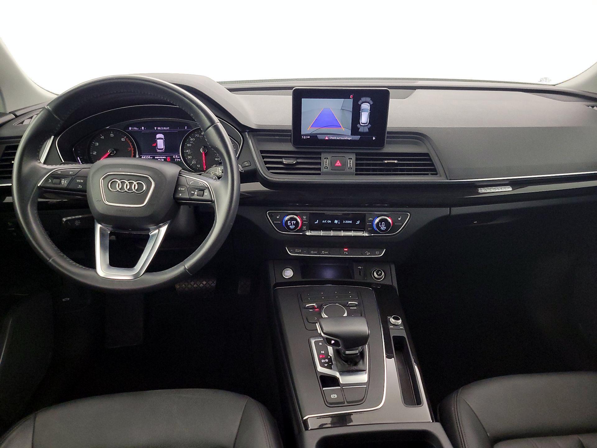 Thumbnail: 2020 Audi Q5 - 9