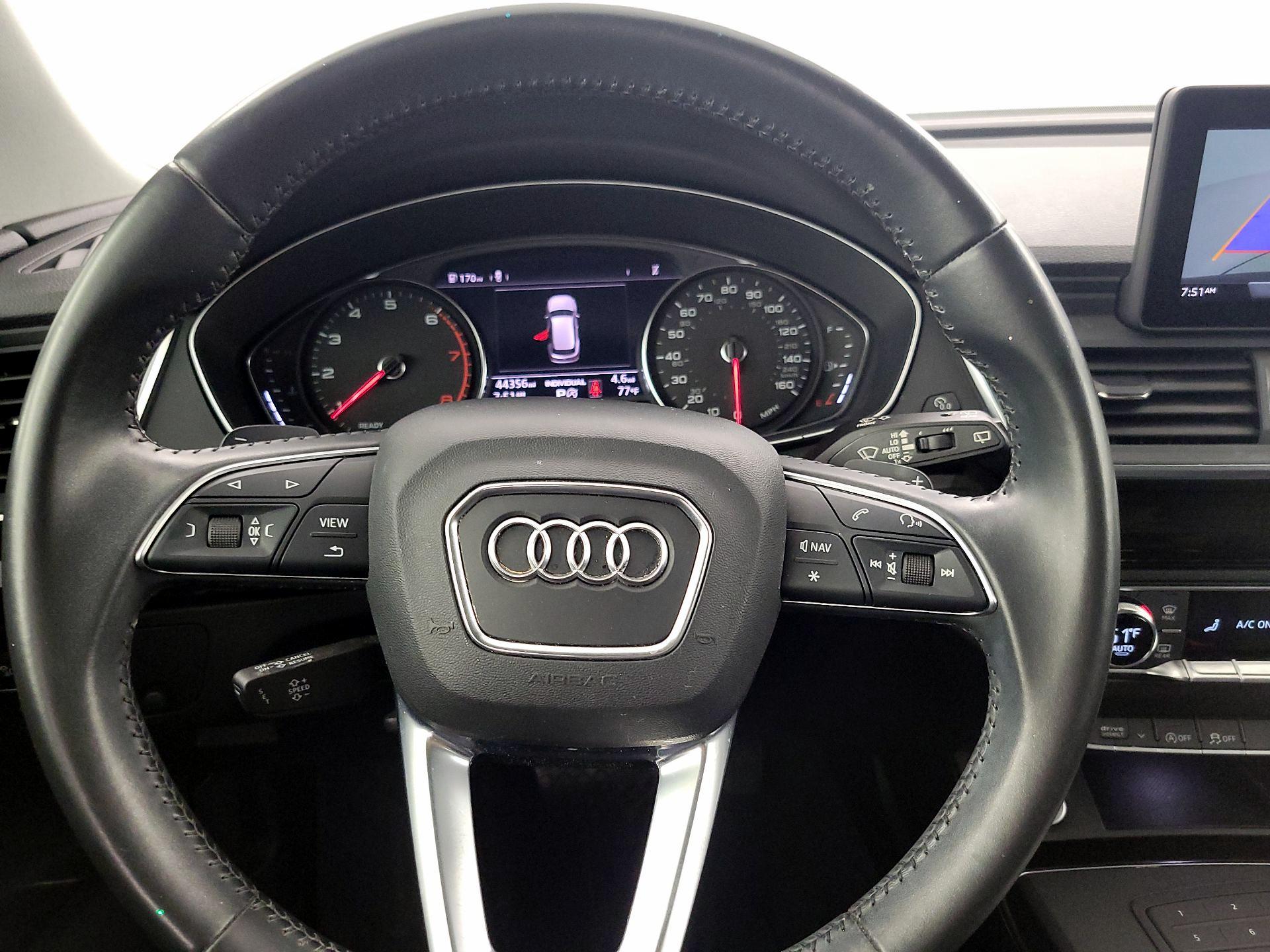 Thumbnail: 2020 Audi Q5 - 10