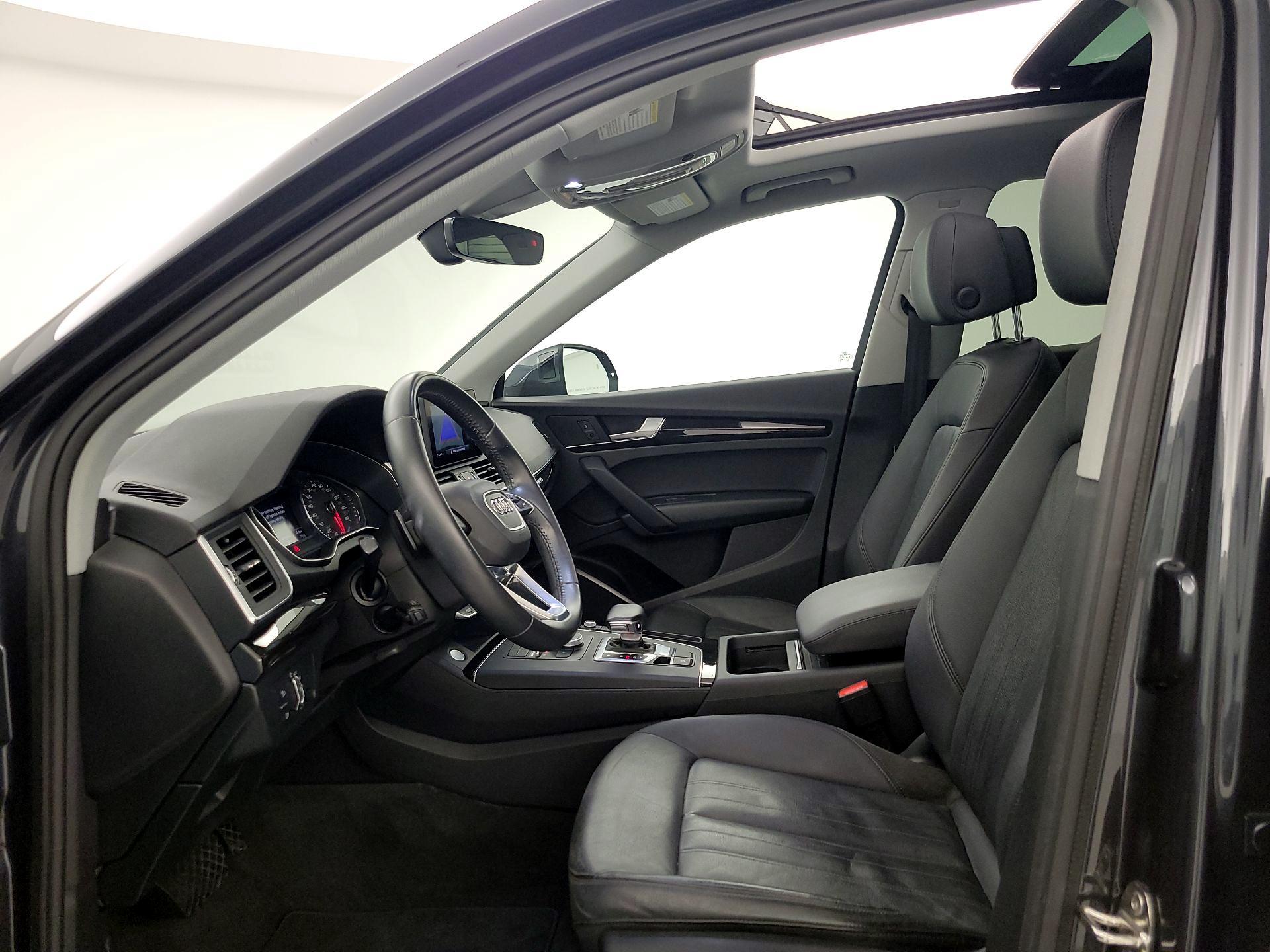 Thumbnail: 2020 Audi Q5 - 11