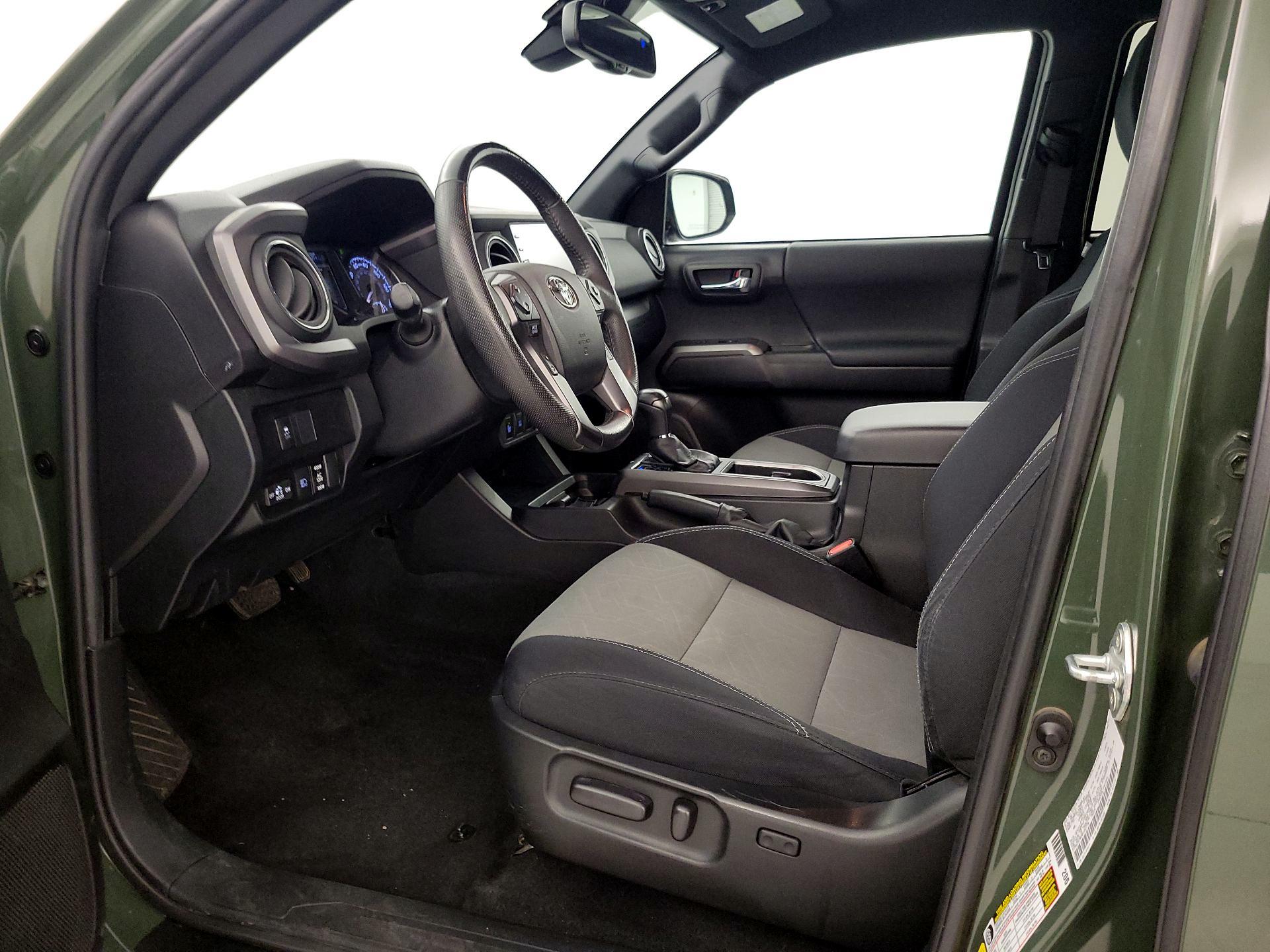 Thumbnail: 2022 Toyota Tacoma - 11
