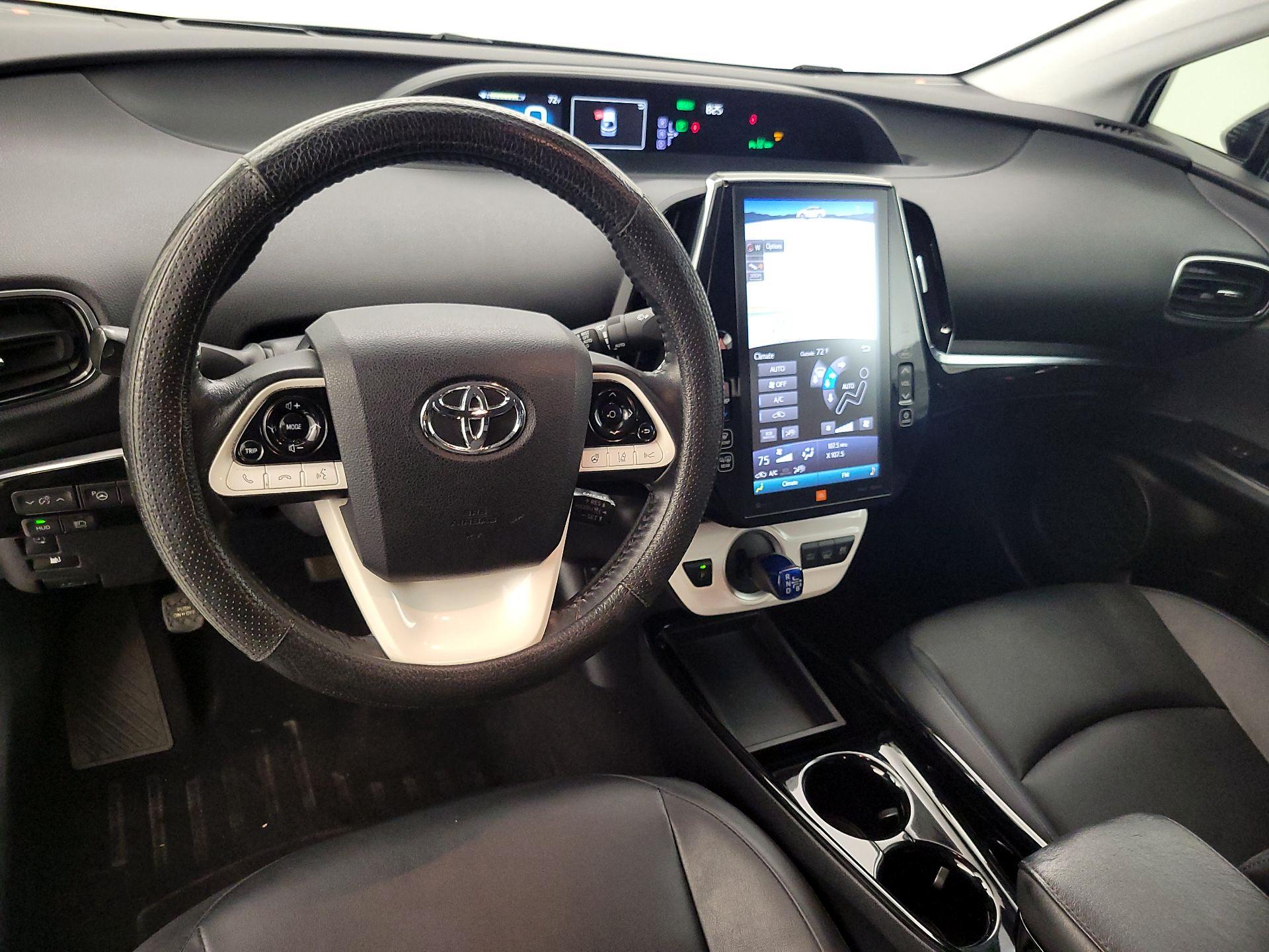 Thumbnail: 2017 Toyota Prius Prime - 9