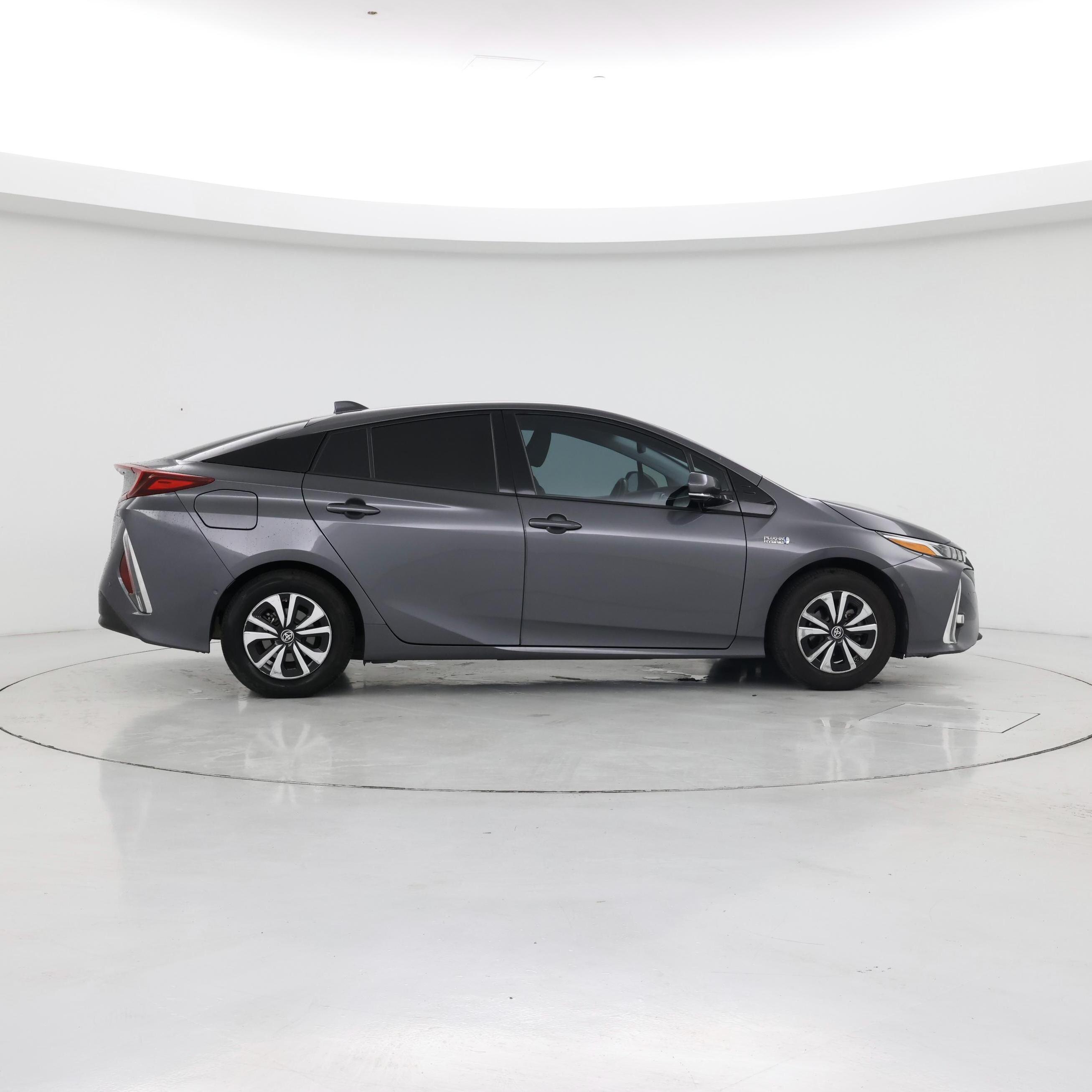 Thumbnail: 2017 Toyota Prius Prime - 7