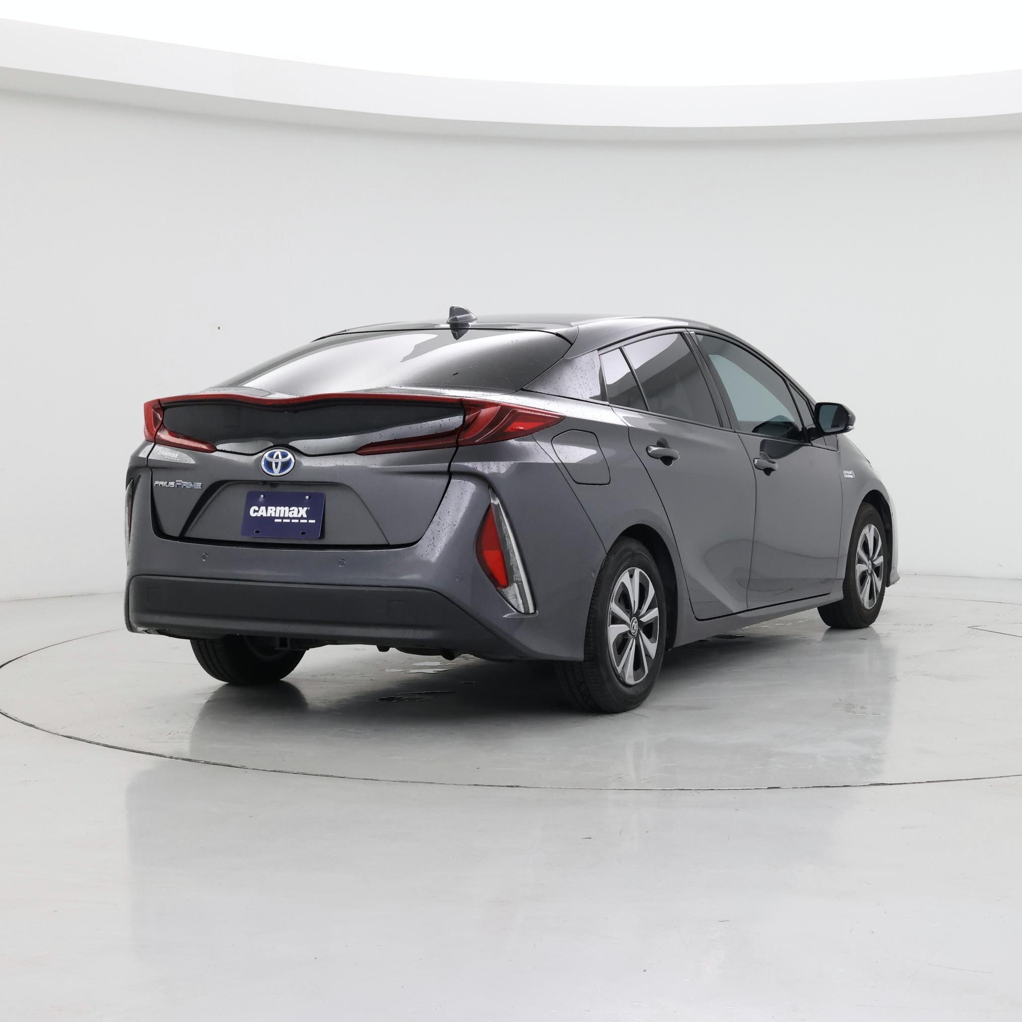 Thumbnail: 2017 Toyota Prius Prime - 8
