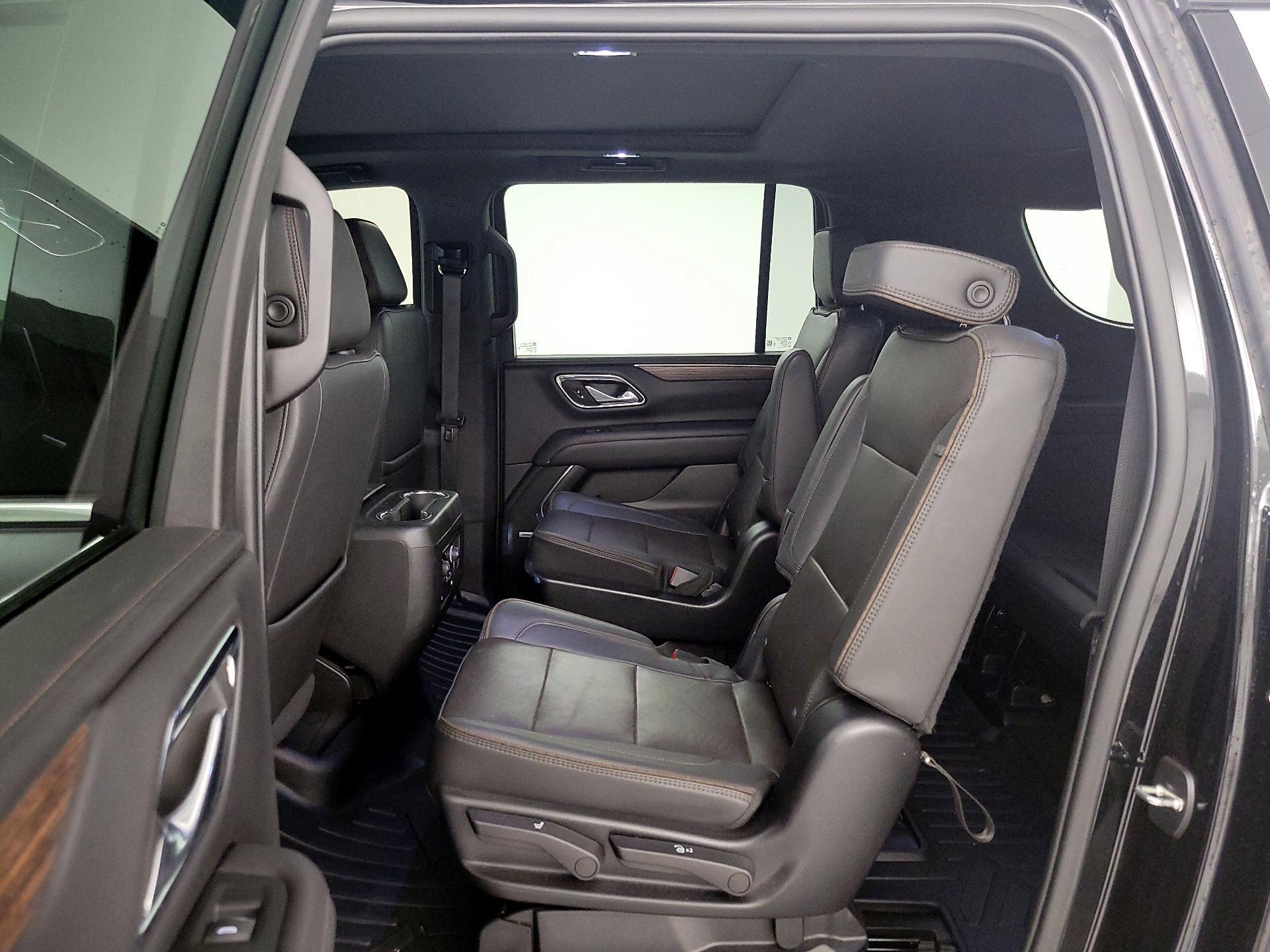 Thumbnail: 2022 Chevrolet Suburban - 20