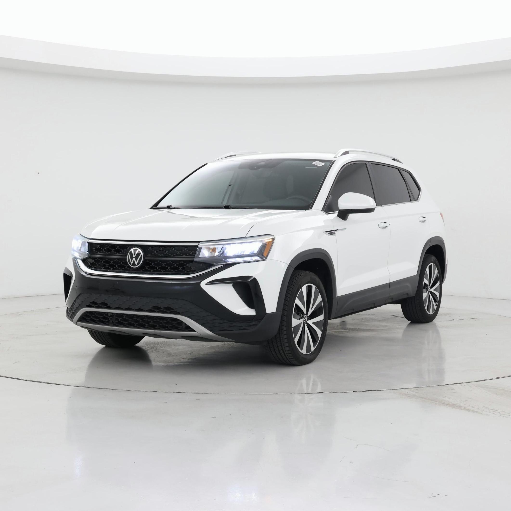 Thumbnail: 2023 Volkswagen Taos - 4