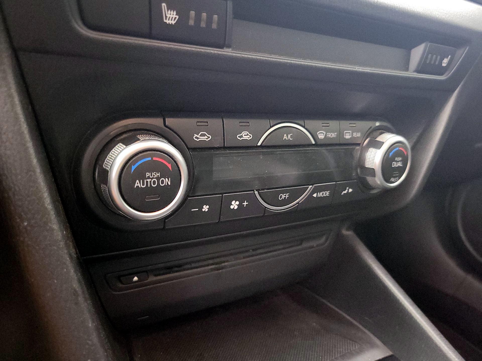 Thumbnail: 2015 Mazda Mazda3 - 16