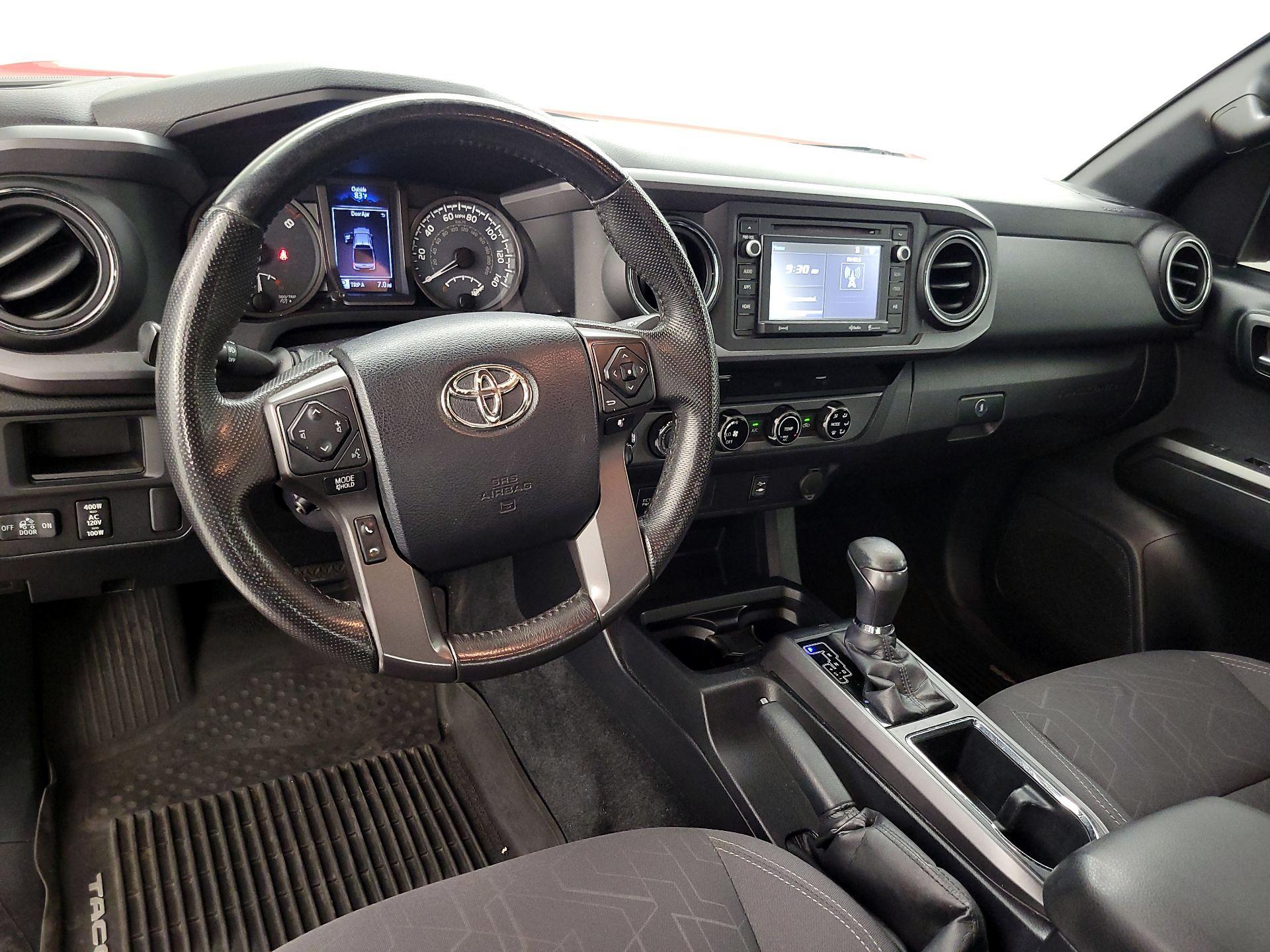 Thumbnail: 2016 Toyota Tacoma - 9