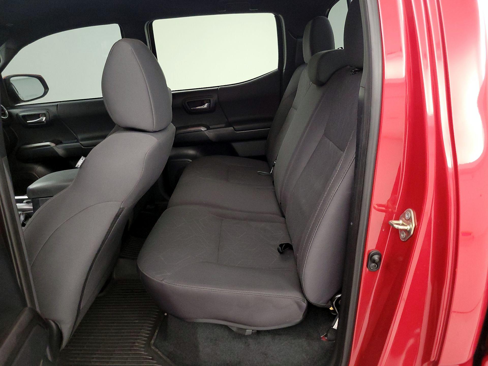 Thumbnail: 2016 Toyota Tacoma - 19