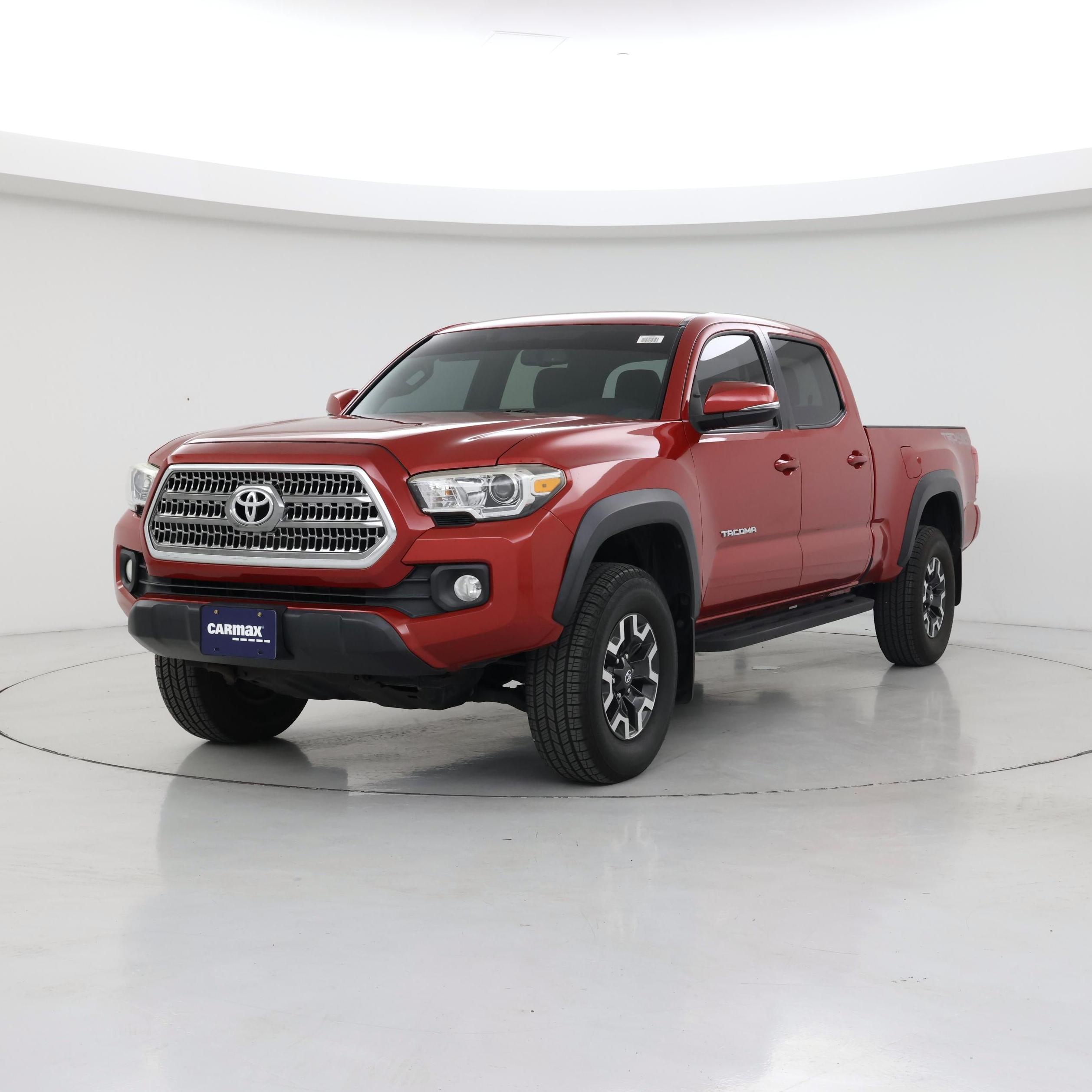 Thumbnail: 2016 Toyota Tacoma - 4