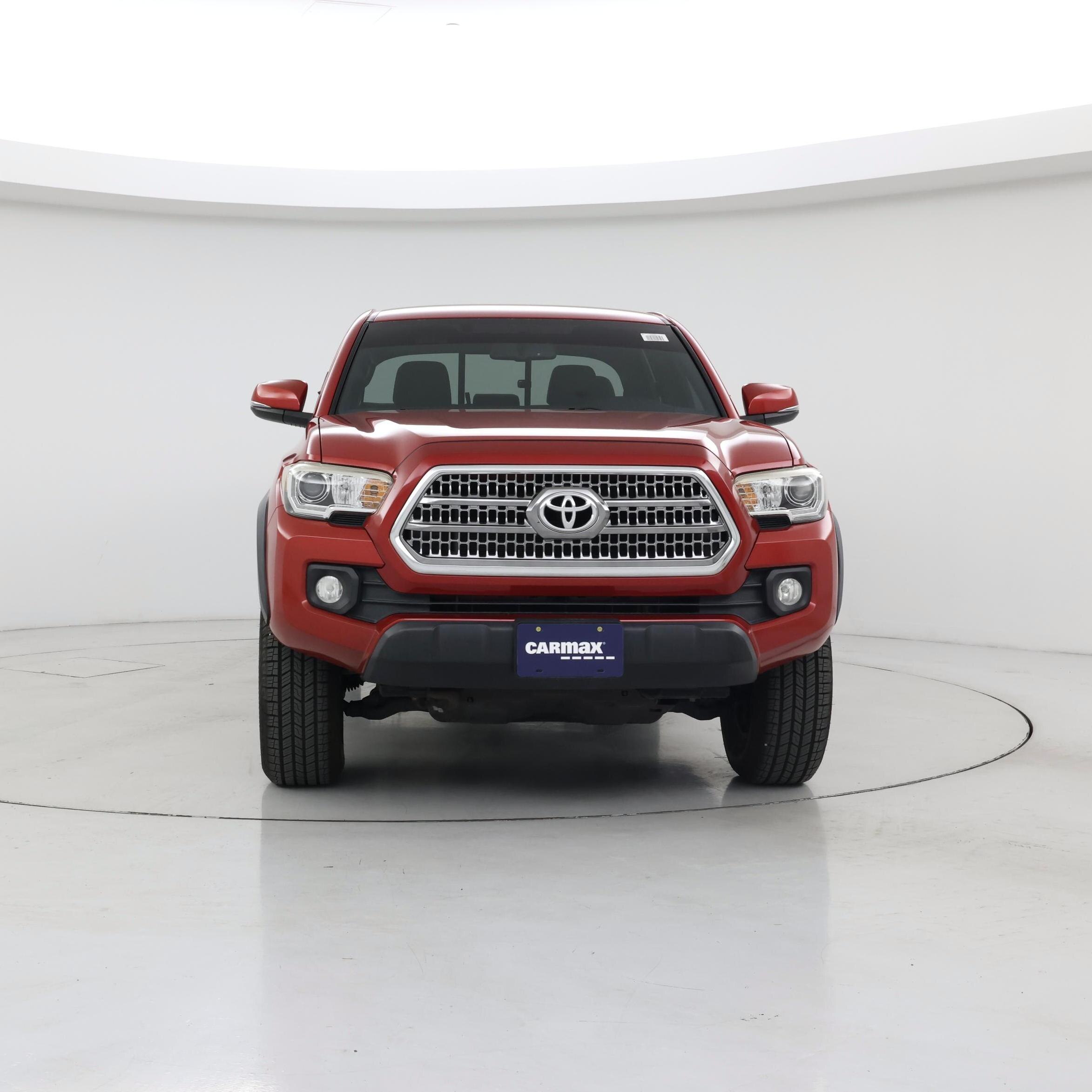 Thumbnail: 2016 Toyota Tacoma - 5