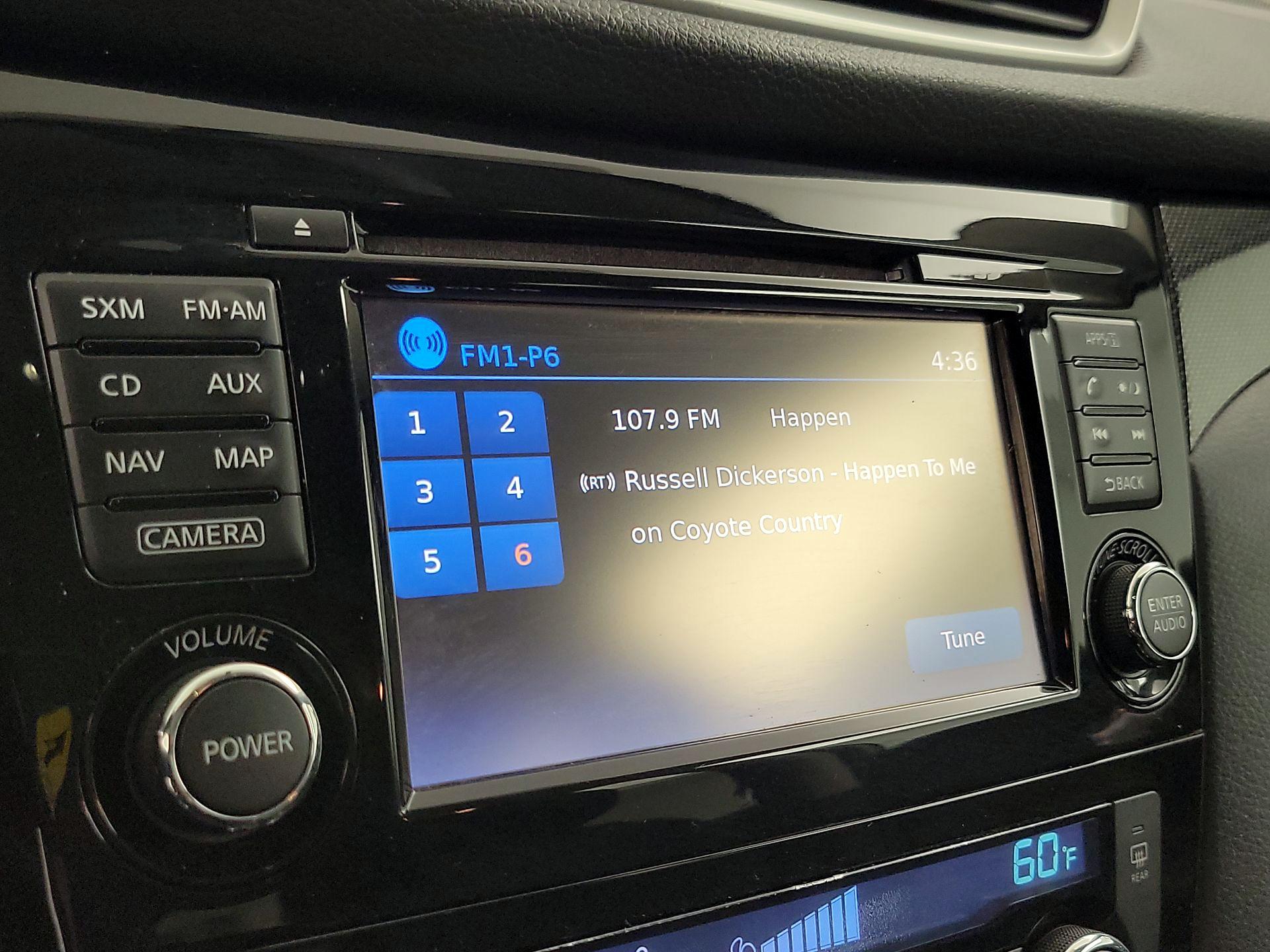 Thumbnail: 2016 Nissan Rogue - 16