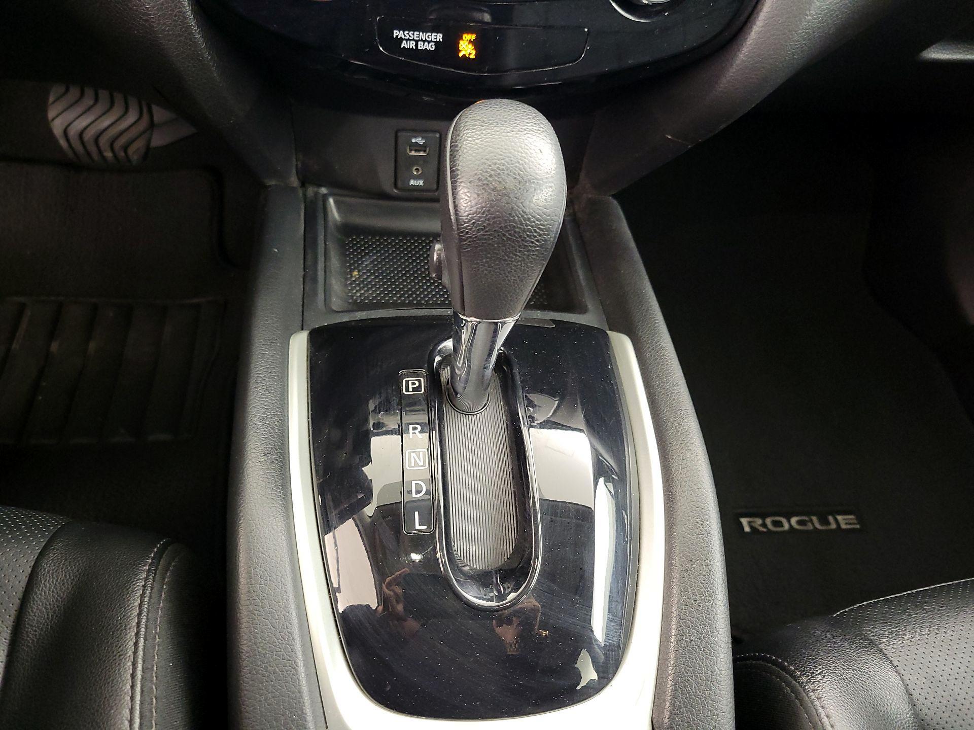 Thumbnail: 2016 Nissan Rogue - 18