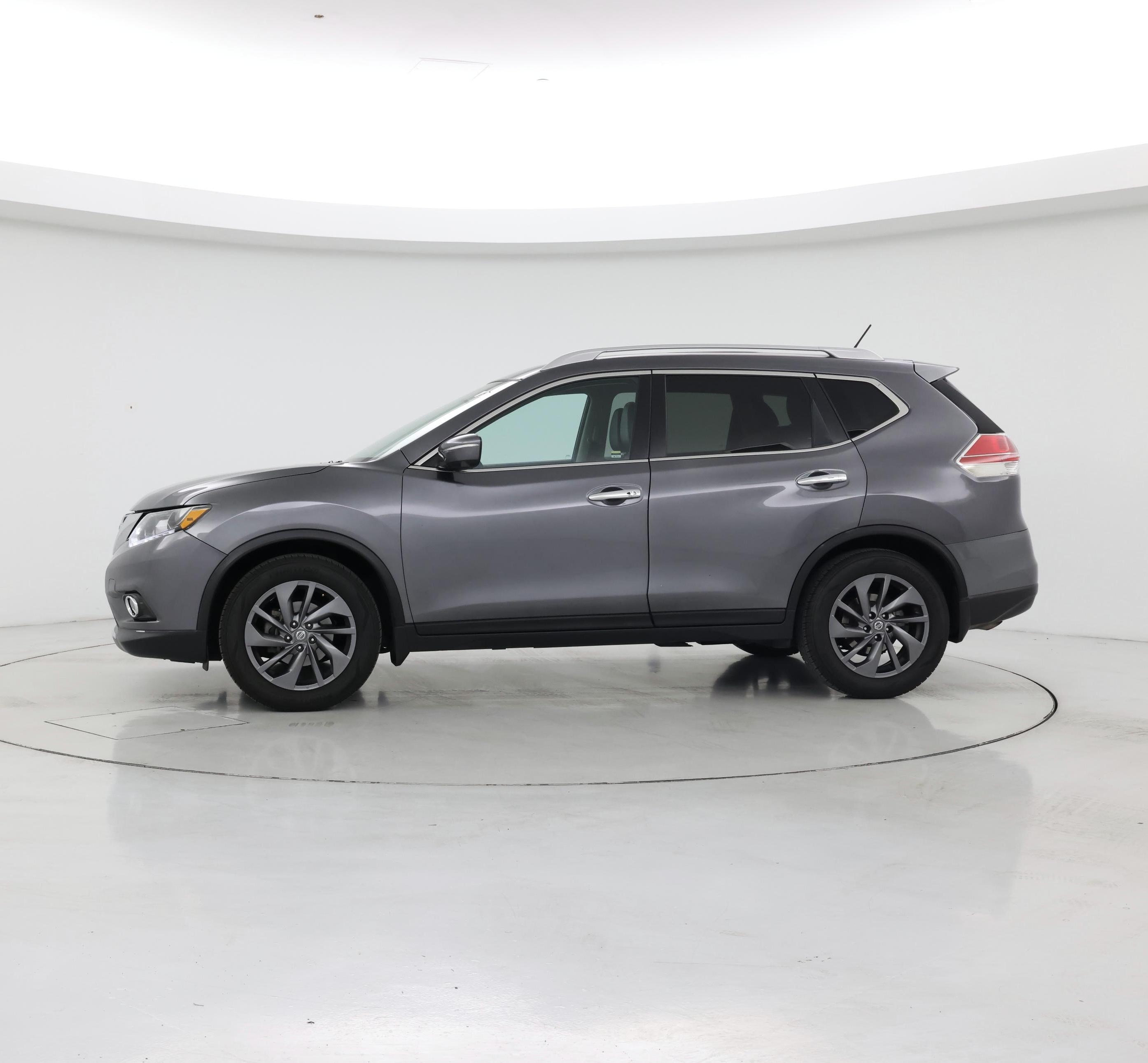 Thumbnail: 2016 Nissan Rogue - 3