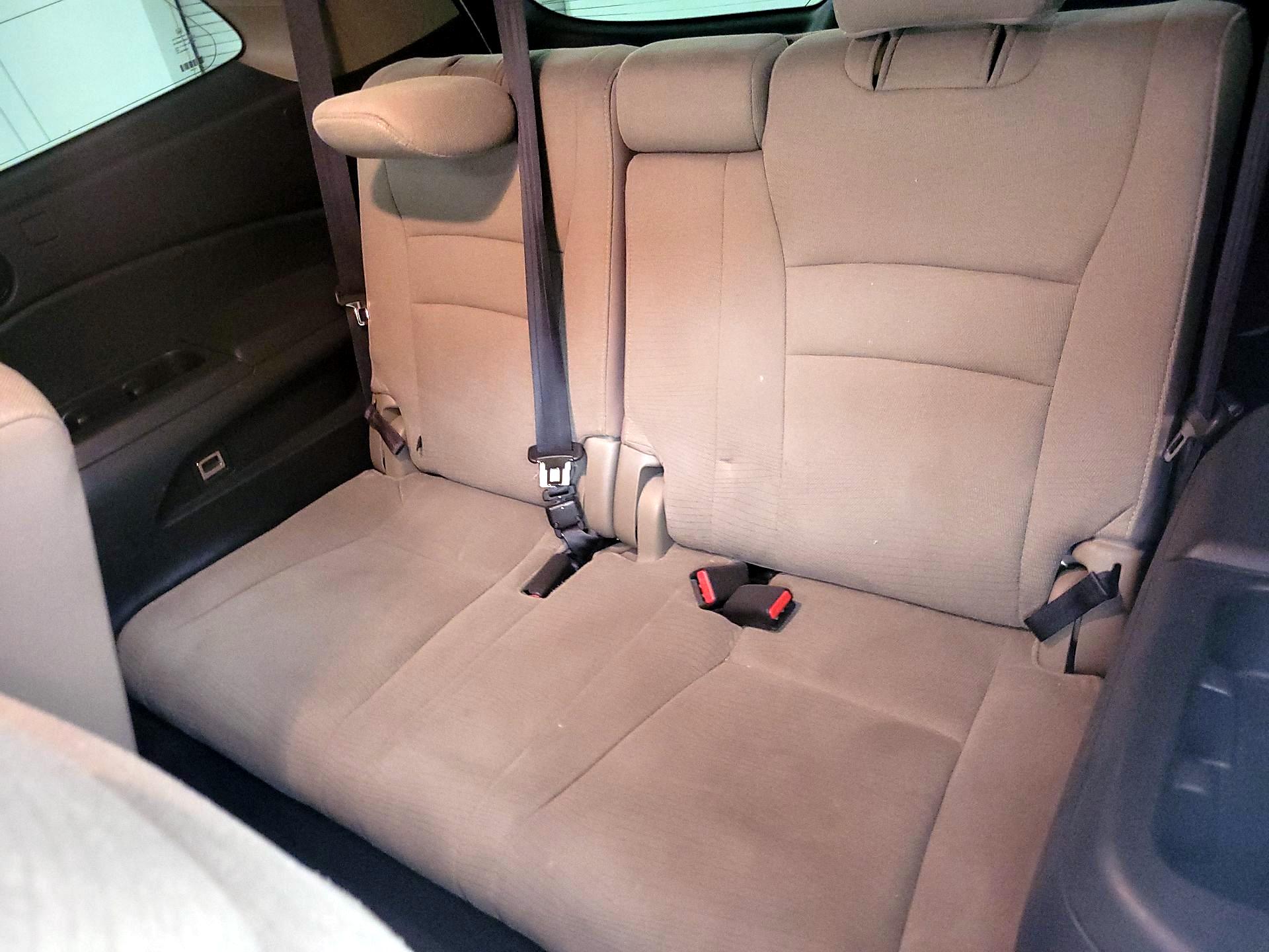 Thumbnail: 2017 Honda Pilot - 20
