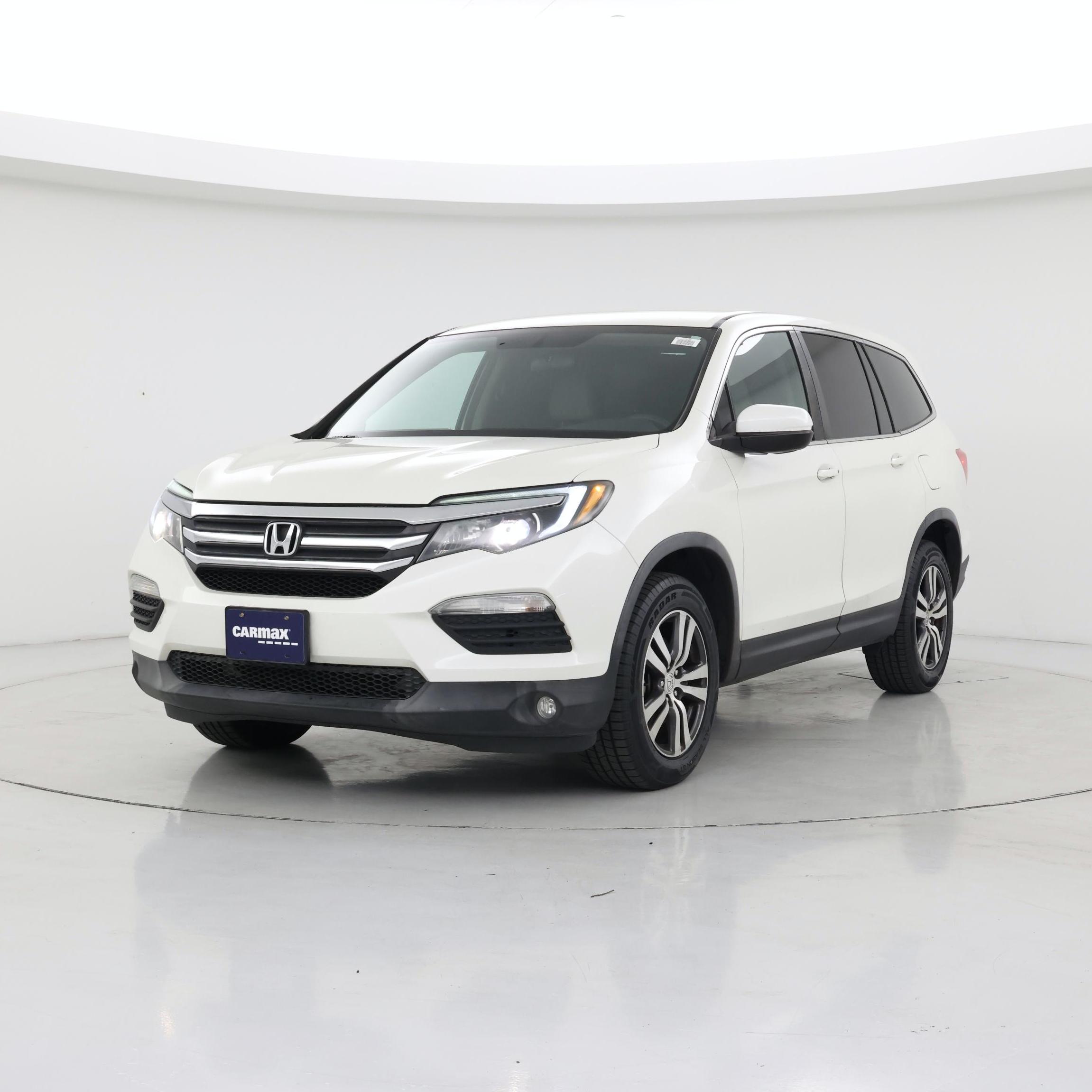 Thumbnail: 2017 Honda Pilot - 4