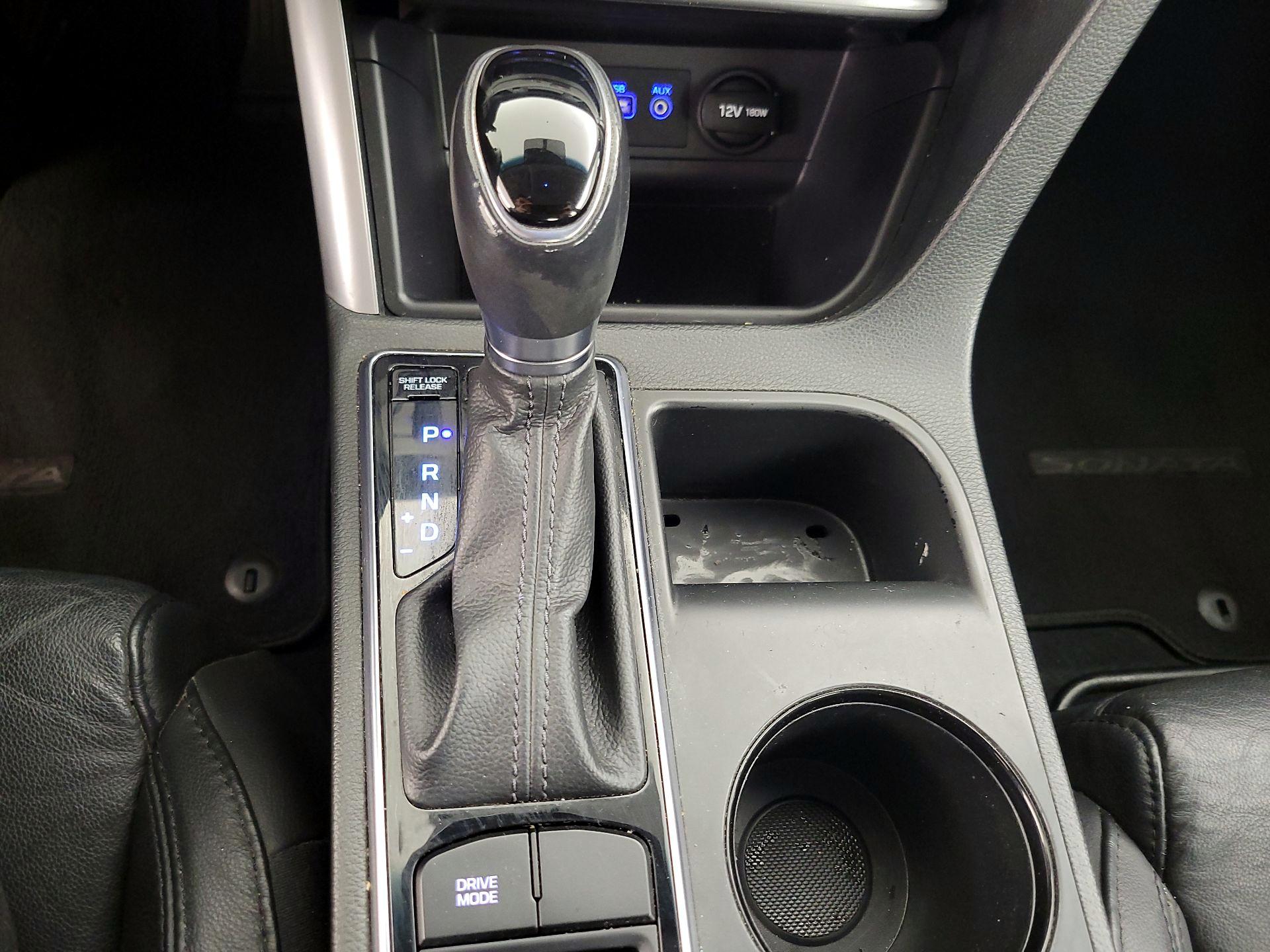 Thumbnail: 2015 Hyundai Sonata - 17