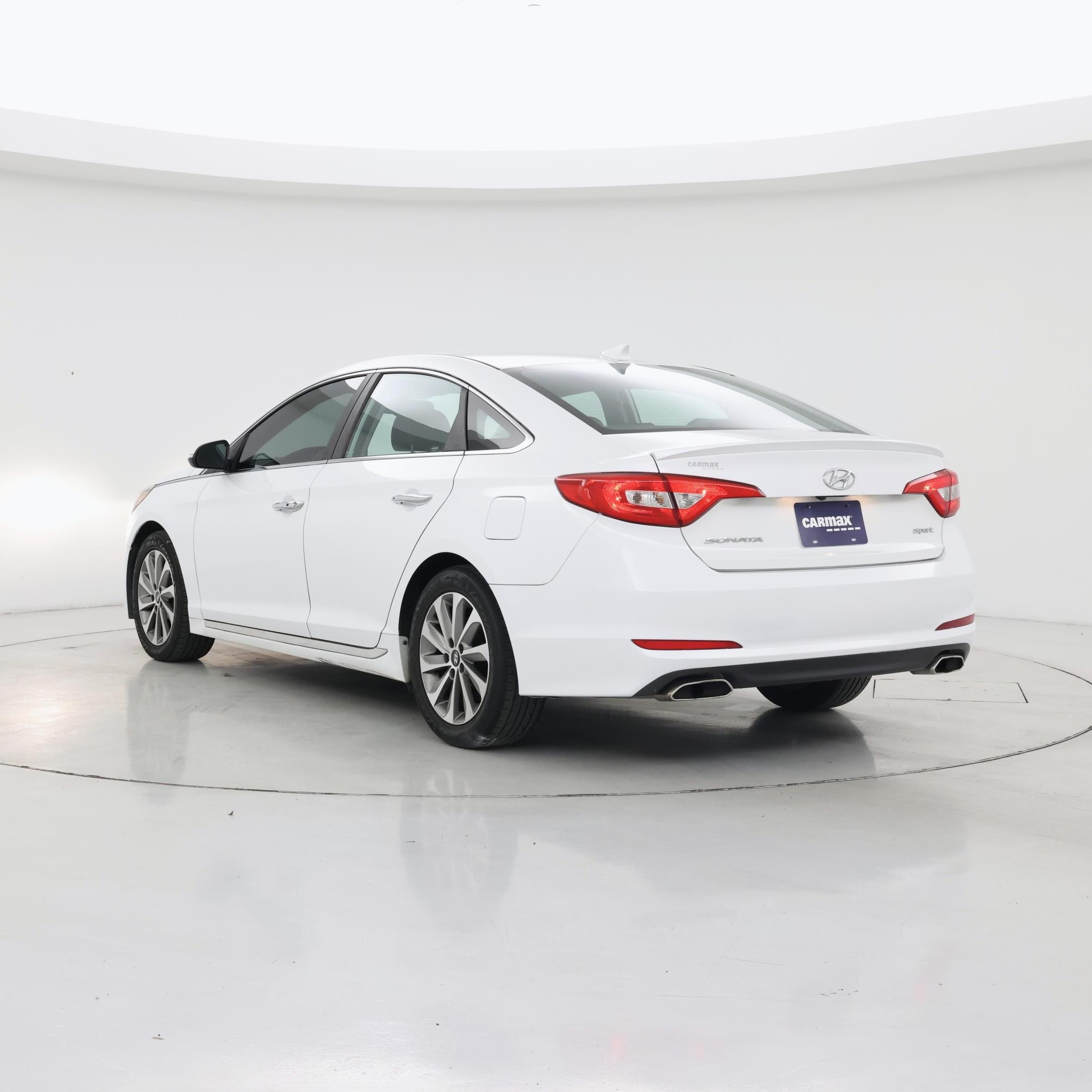 Thumbnail: 2015 Hyundai Sonata - 2