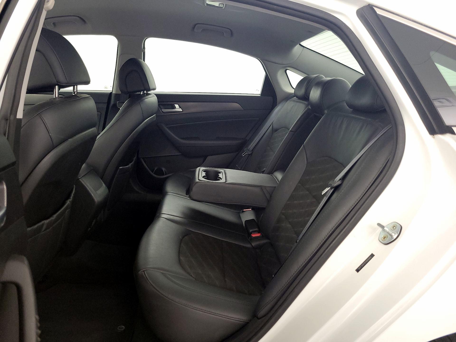 Thumbnail: 2015 Hyundai Sonata - 19