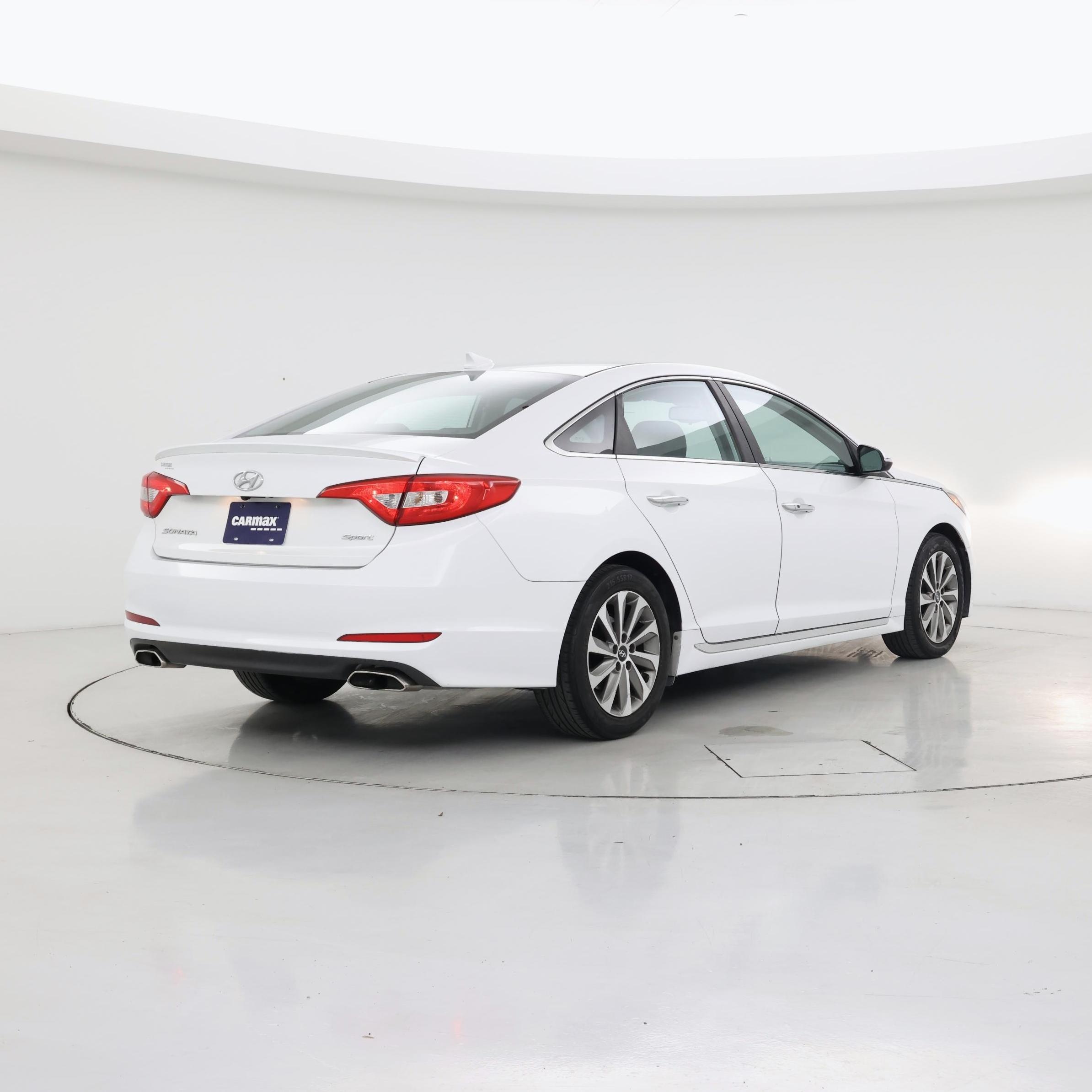 Thumbnail: 2015 Hyundai Sonata - 8