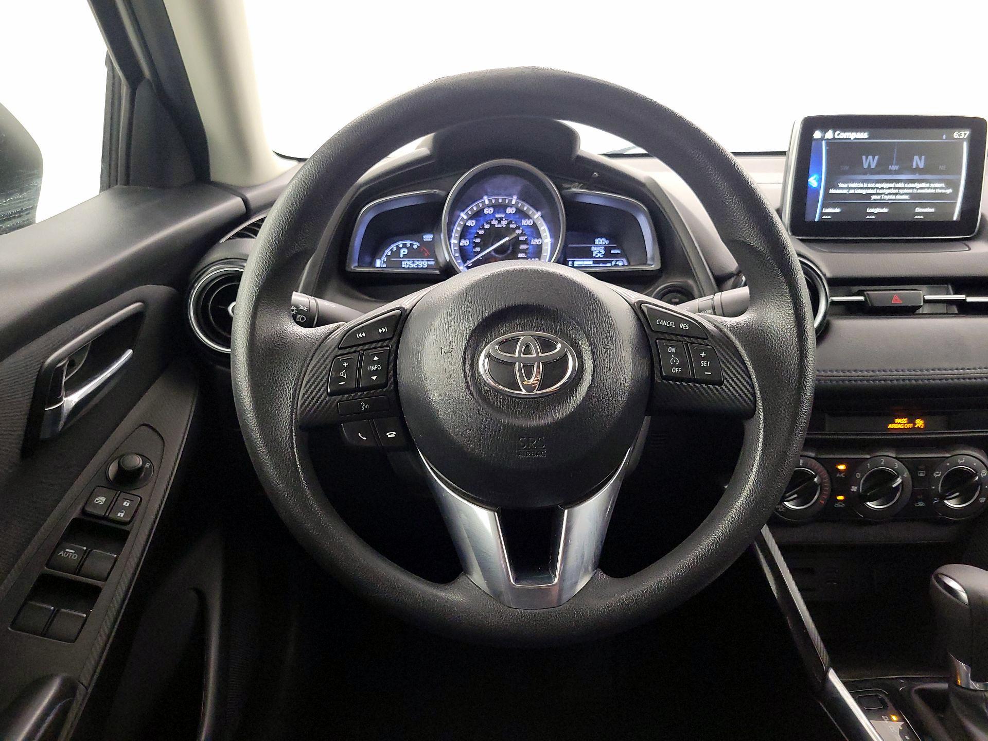 Thumbnail: 2017 Toyota Yaris iA - 10