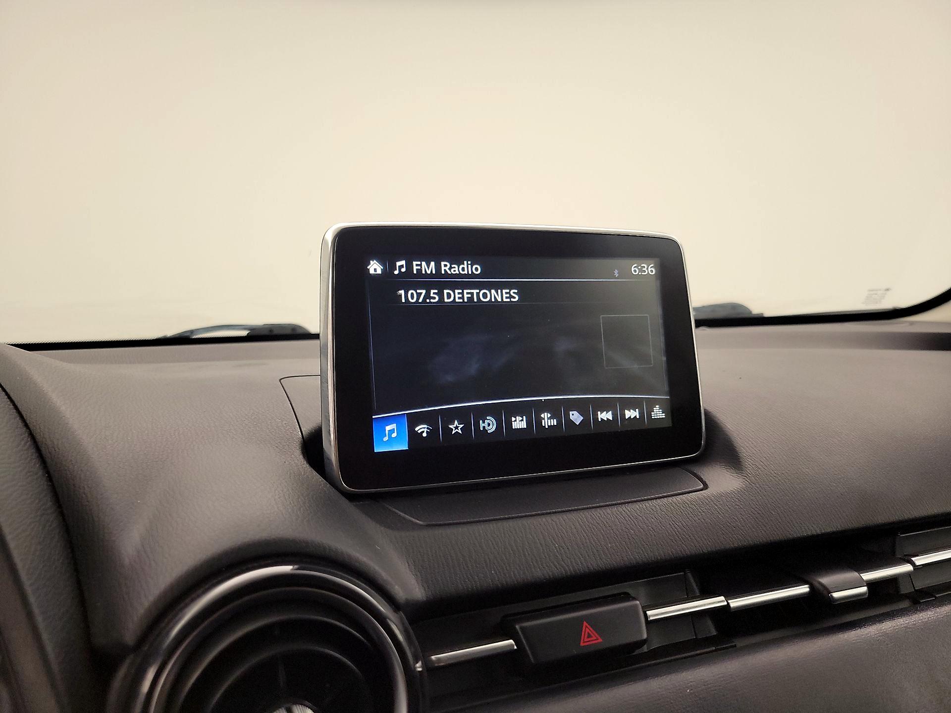 Thumbnail: 2017 Toyota Yaris iA - 15