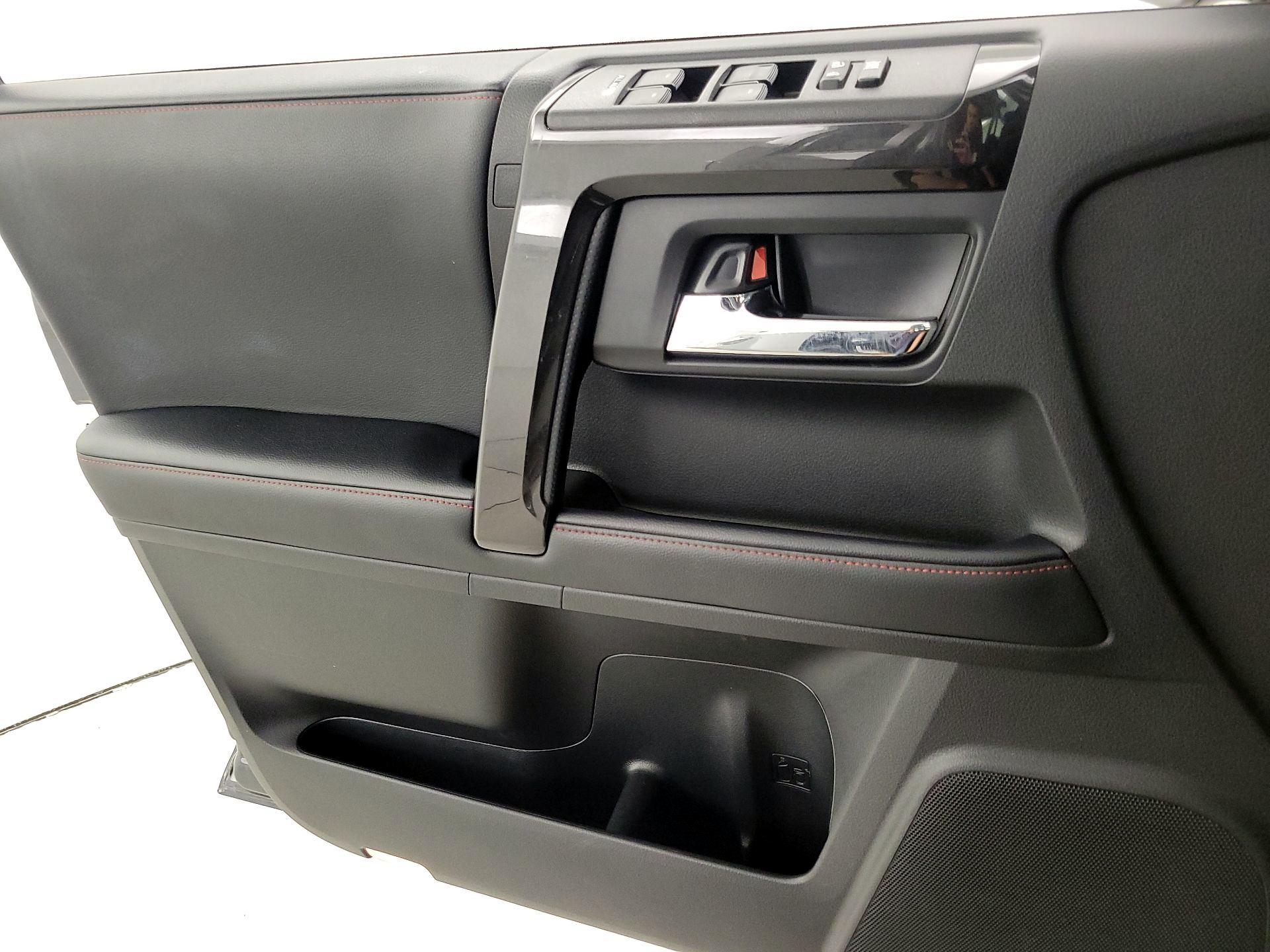 Thumbnail: 2024 Toyota 4Runner - 12