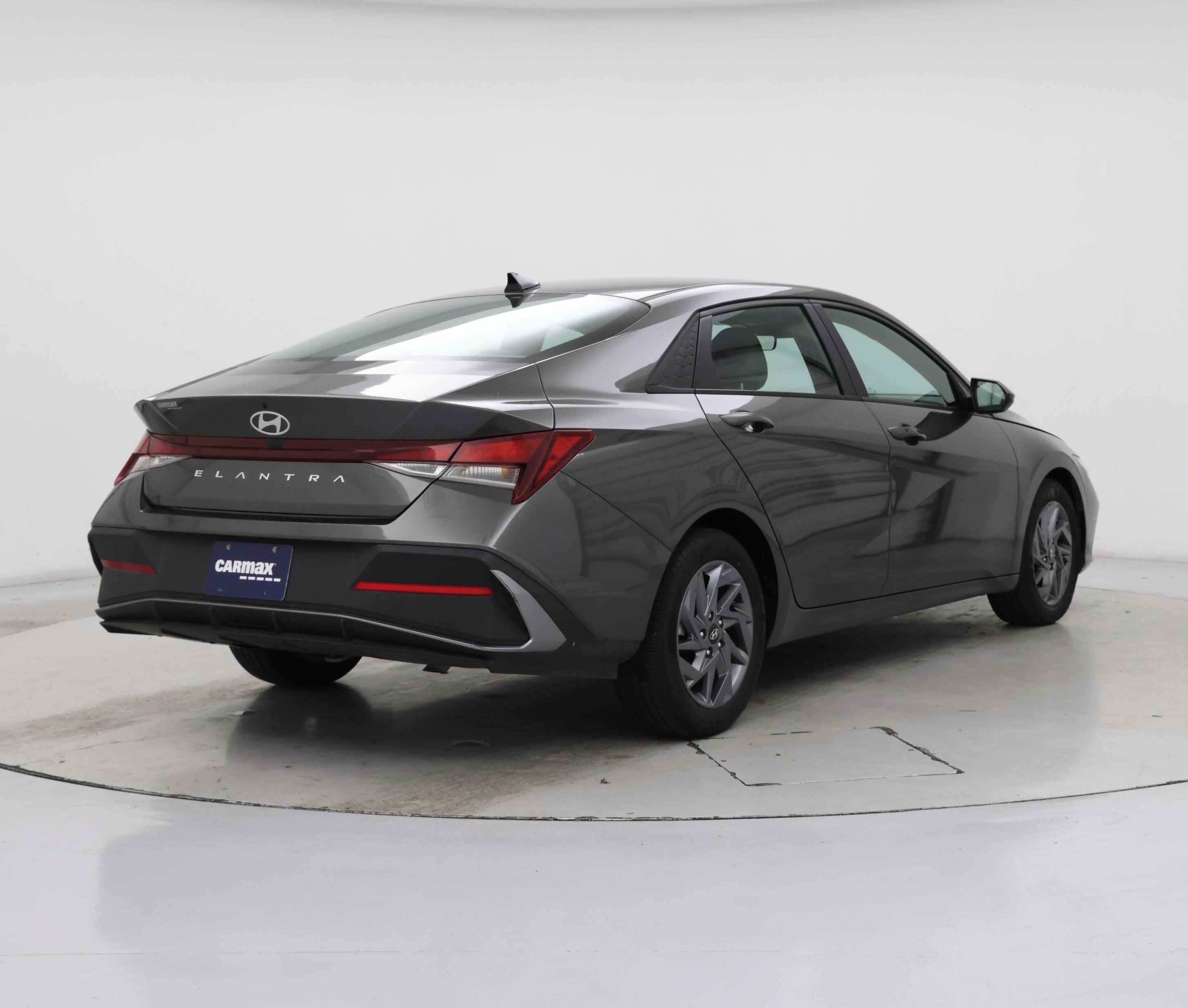 Thumbnail: 2024 Hyundai Elantra - 8