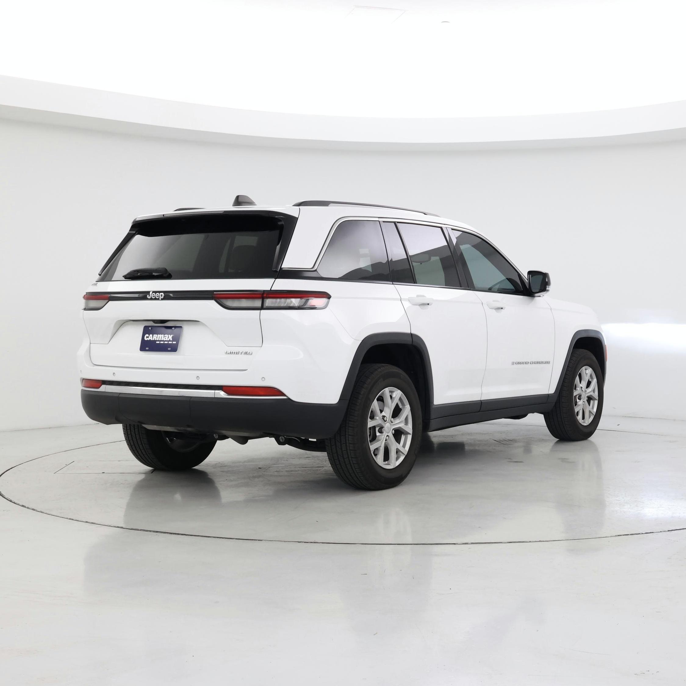 Thumbnail: 2023 Jeep Grand Cherokee - 8