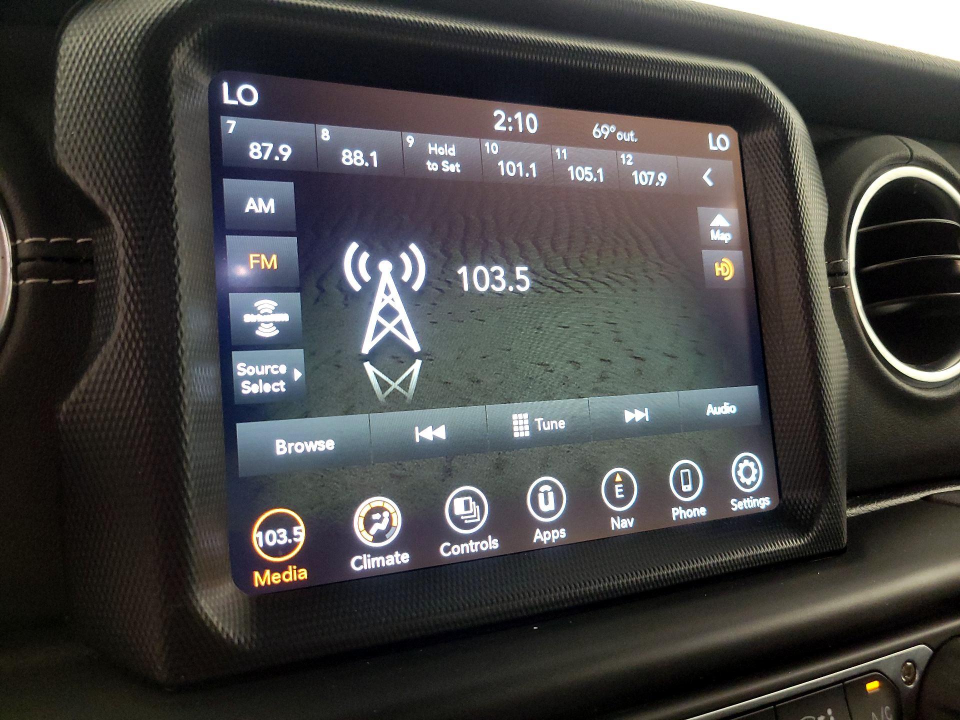 Thumbnail: 2021 Jeep Wrangler - 16