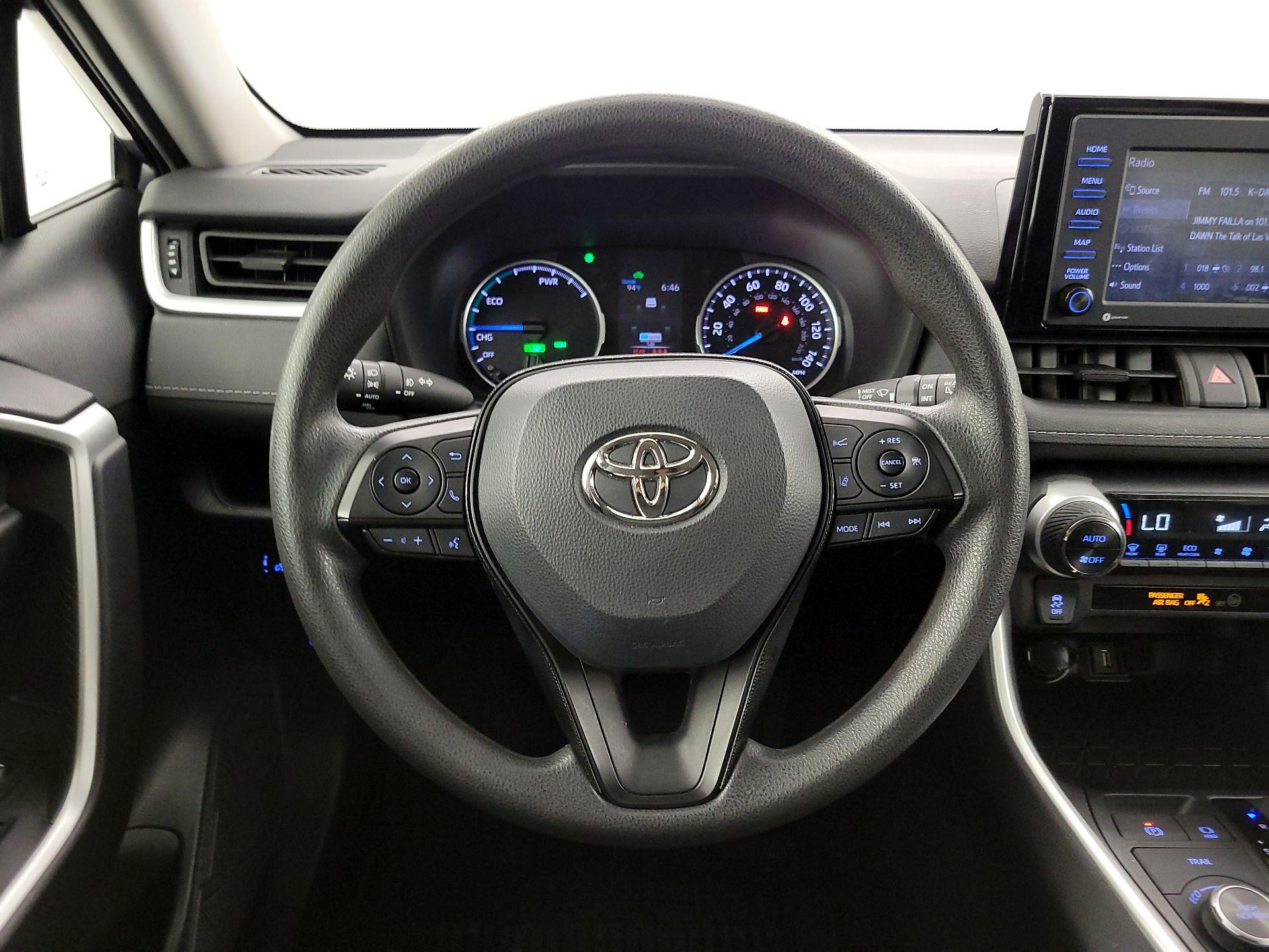 Thumbnail: 2020 Toyota RAV4 - 10