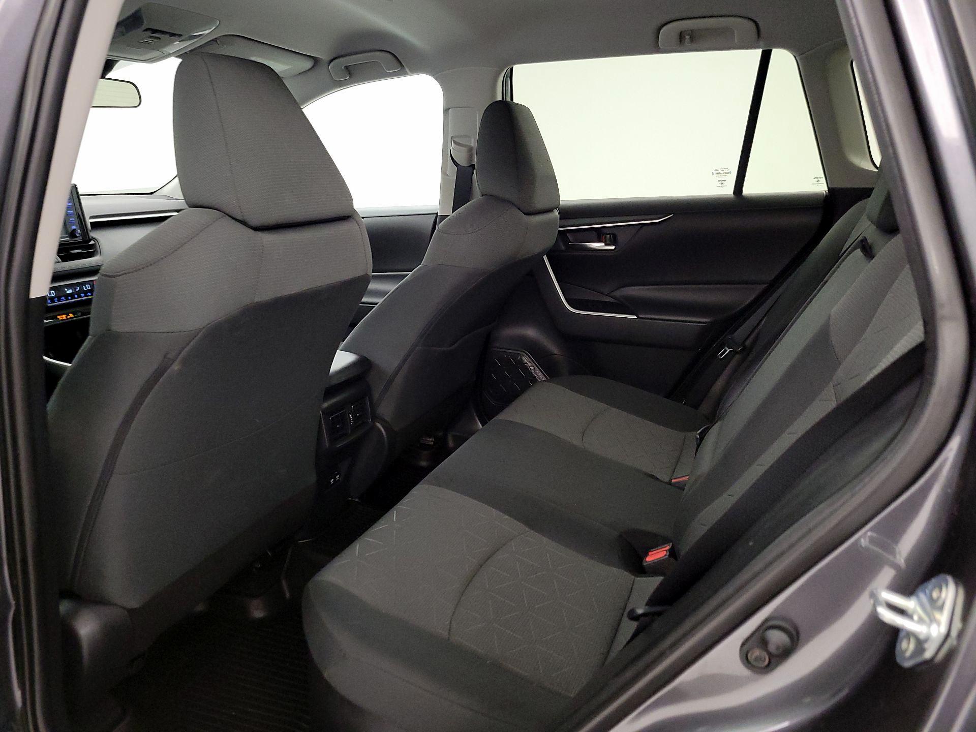 Thumbnail: 2020 Toyota RAV4 - 19