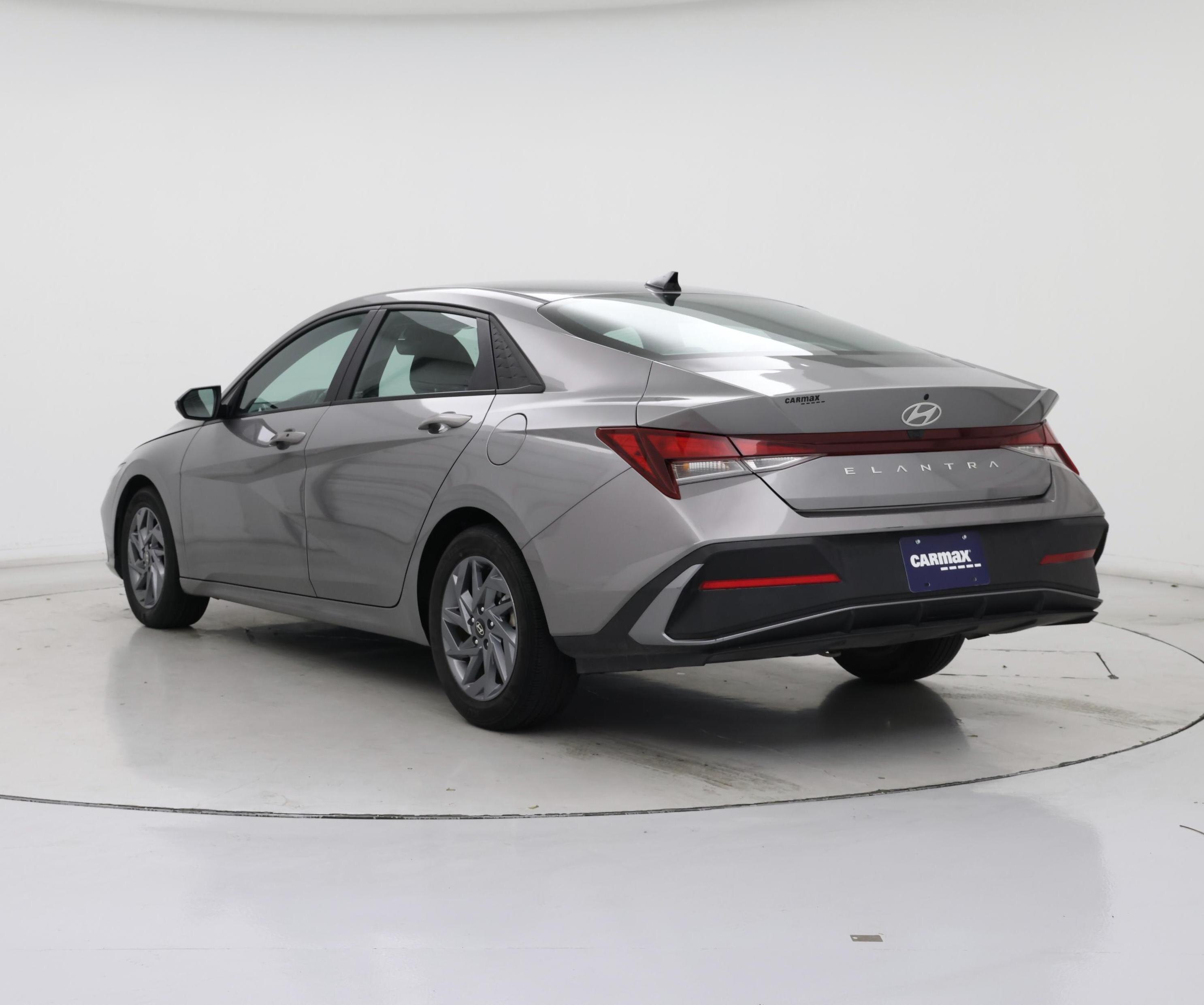 Thumbnail: 2024 Hyundai Elantra - 2