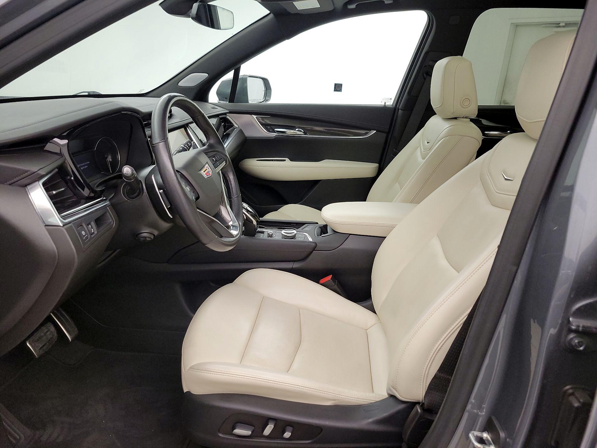Thumbnail: 2020 Cadillac XT6 - 11