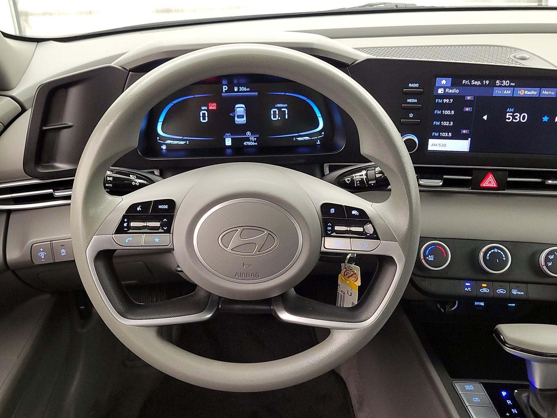 Thumbnail: 2024 Hyundai Elantra - 10