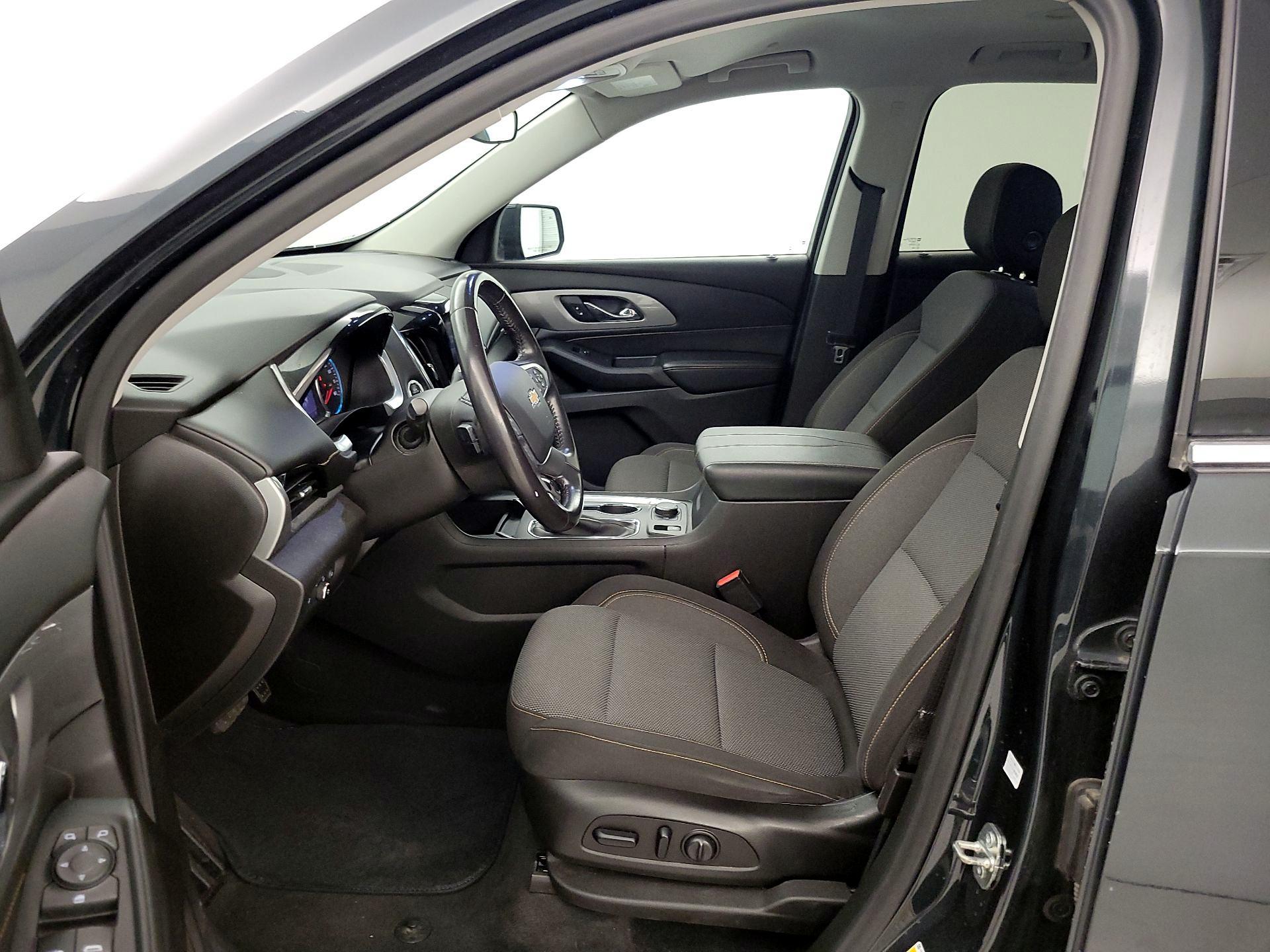 Thumbnail: 2021 Chevrolet Traverse - 11