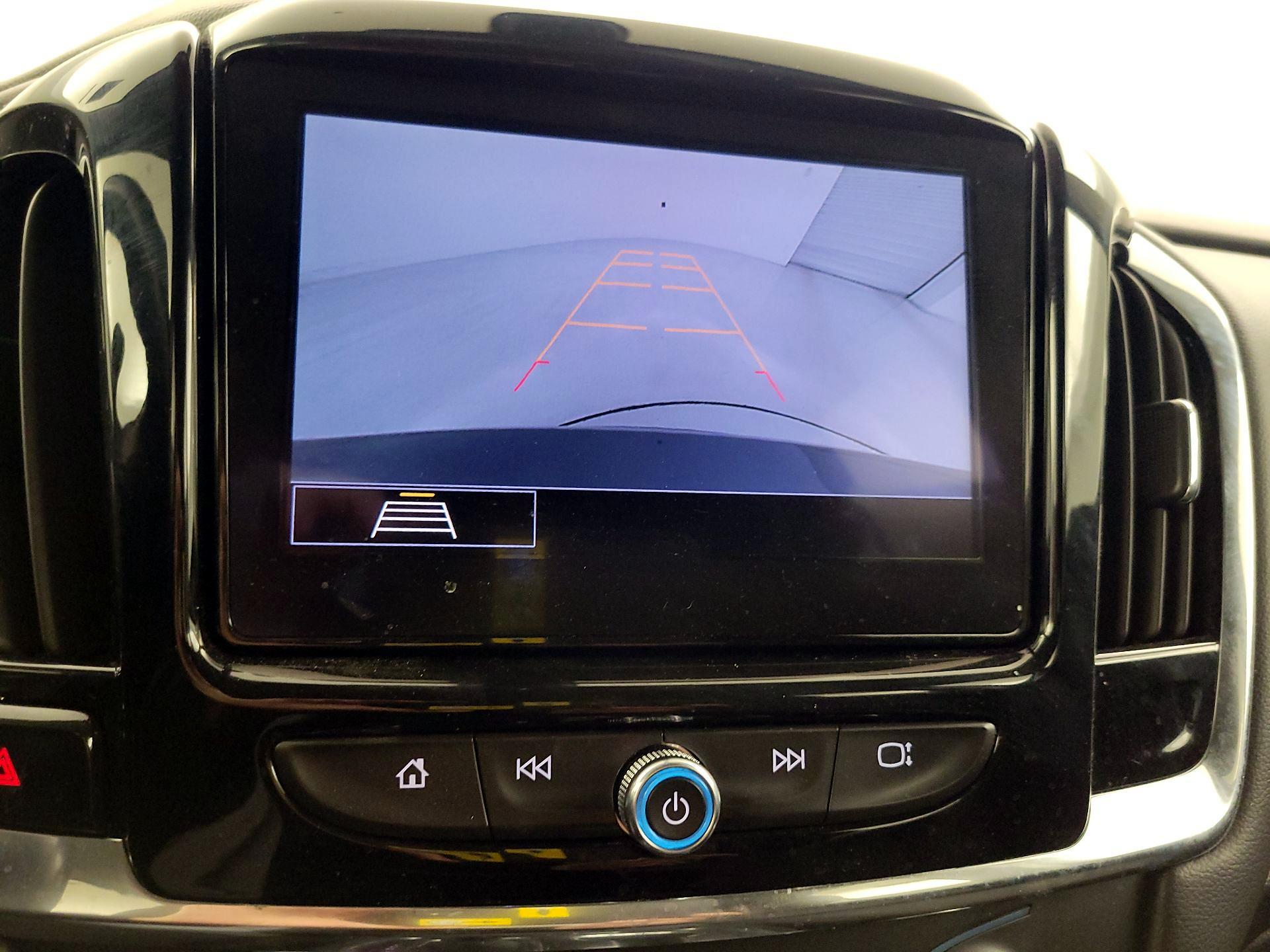 Thumbnail: 2021 Chevrolet Traverse - 14