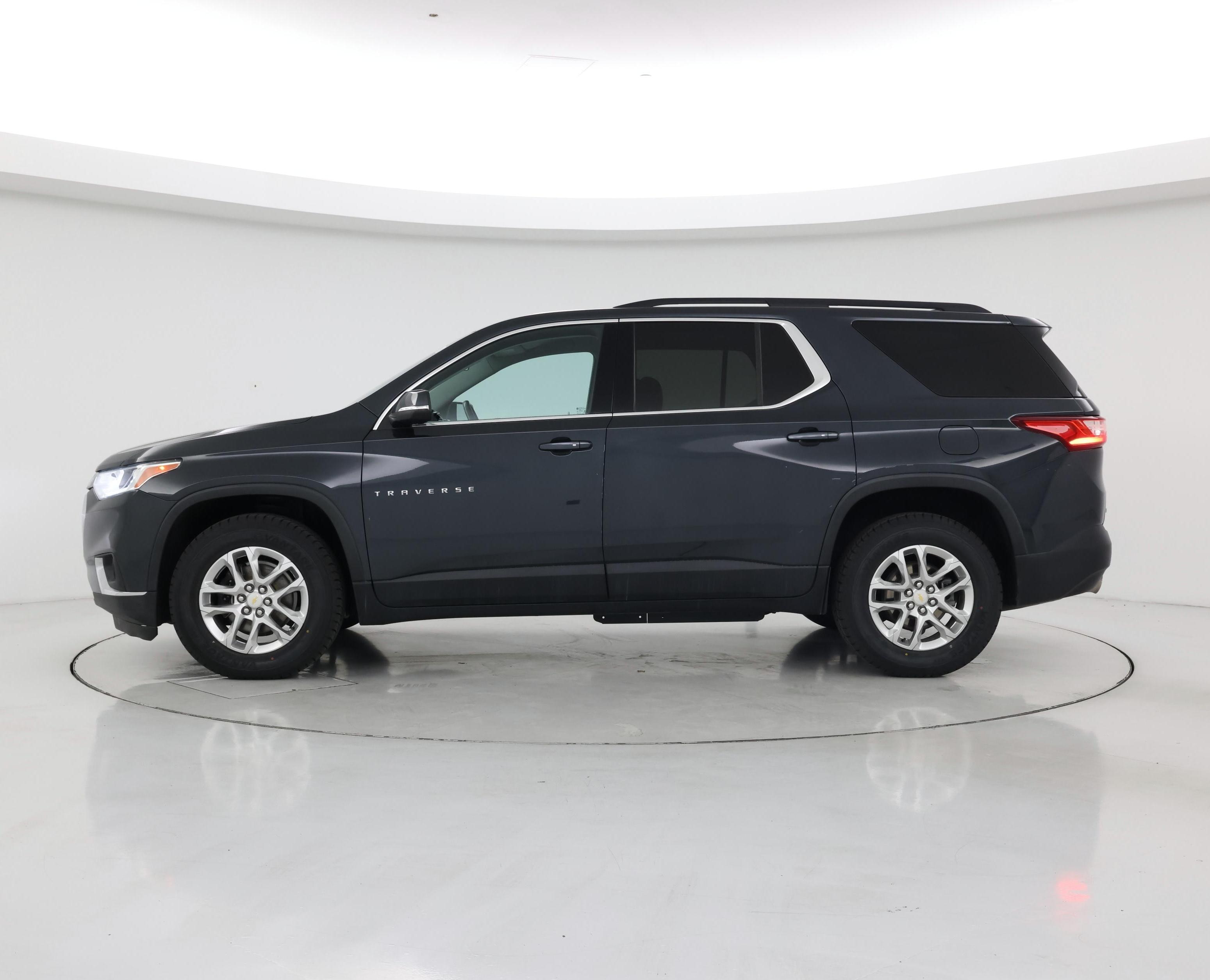 Thumbnail: 2021 Chevrolet Traverse - 3